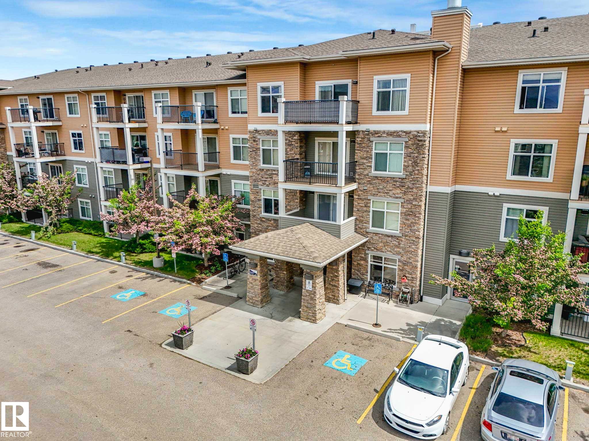 Outdoor building - 117 6070 Schonsee Way, Edmonton, AB