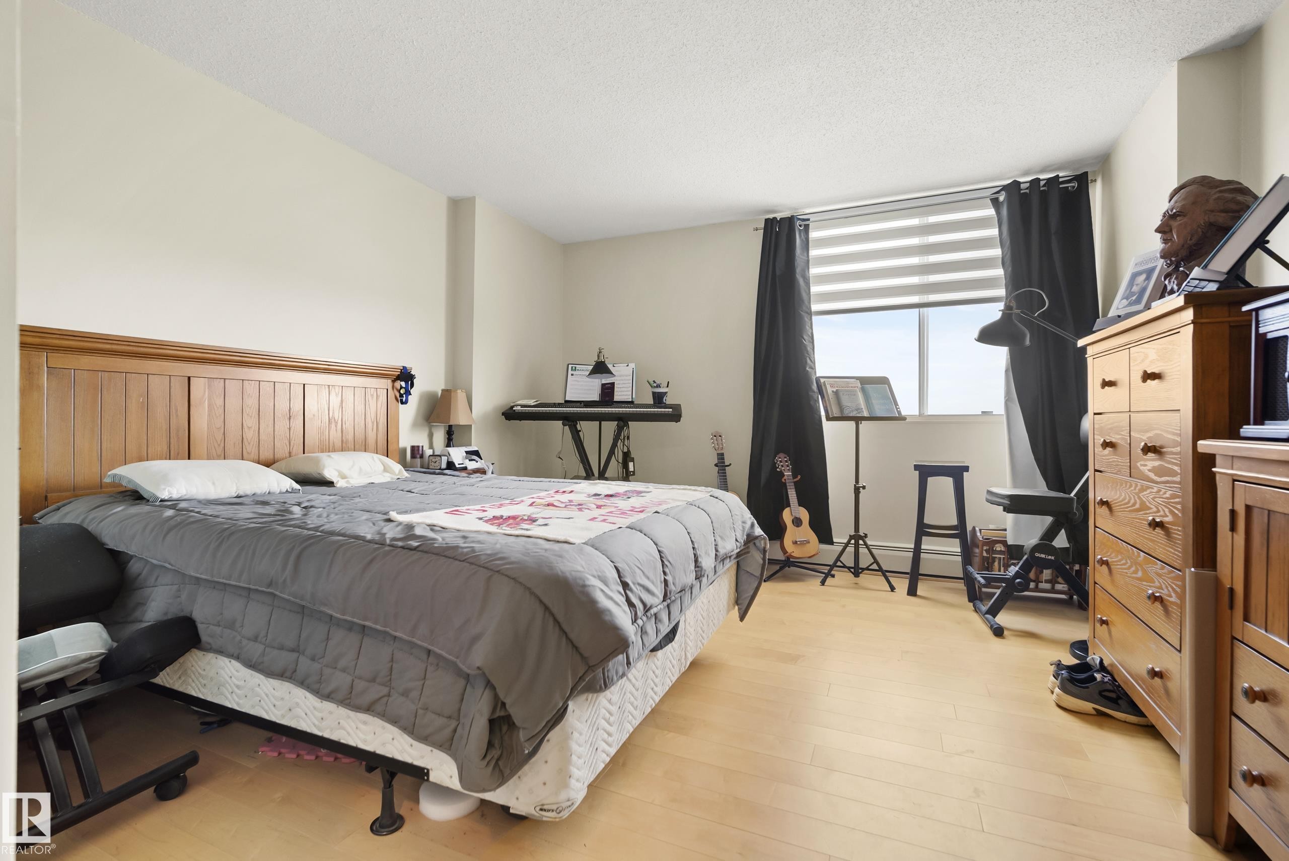 906 12141 Jasper Avenue, Edmonton, AB