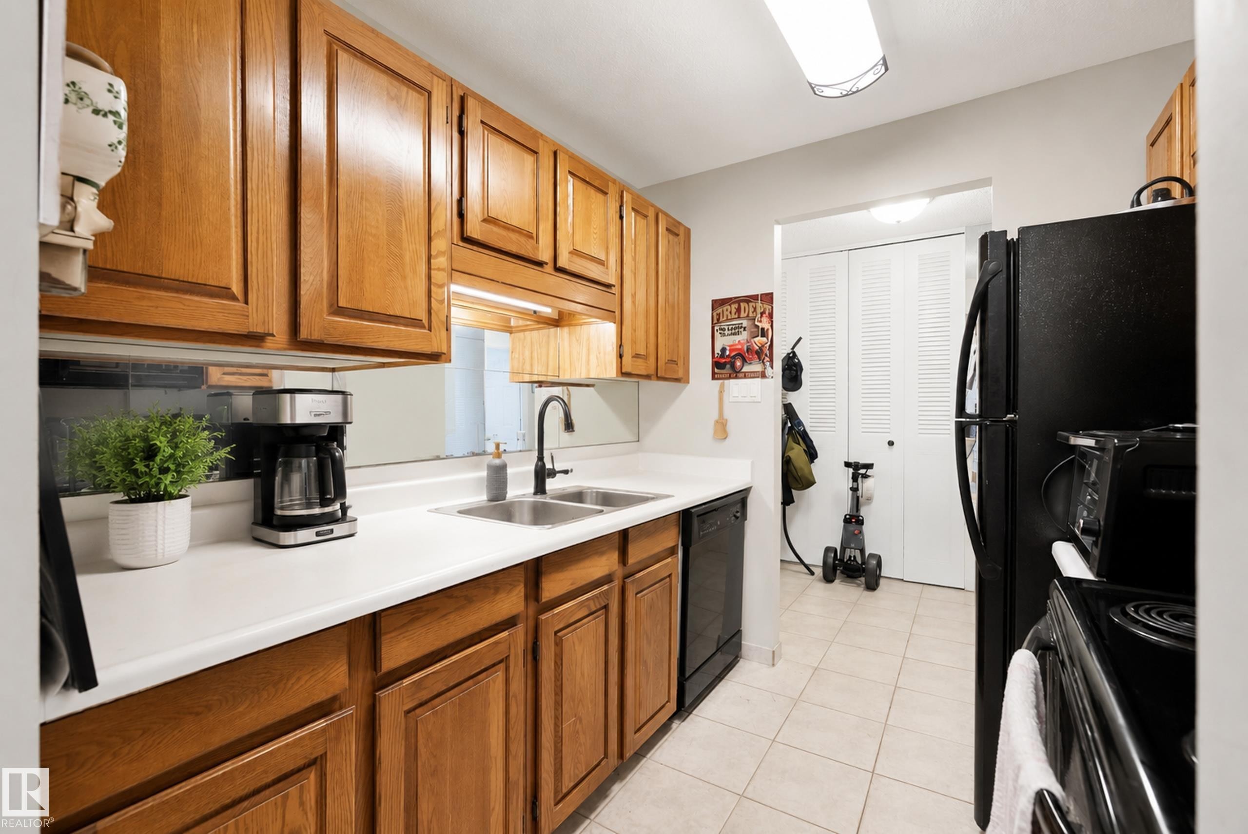906 12141 Jasper Avenue, Edmonton, AB