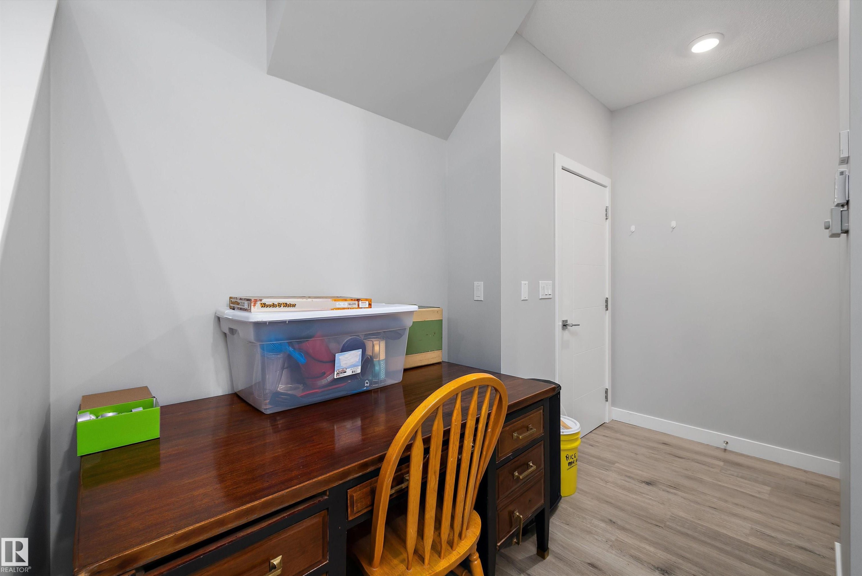7419 106 Street Nw, Edmonton, AB - Indoor