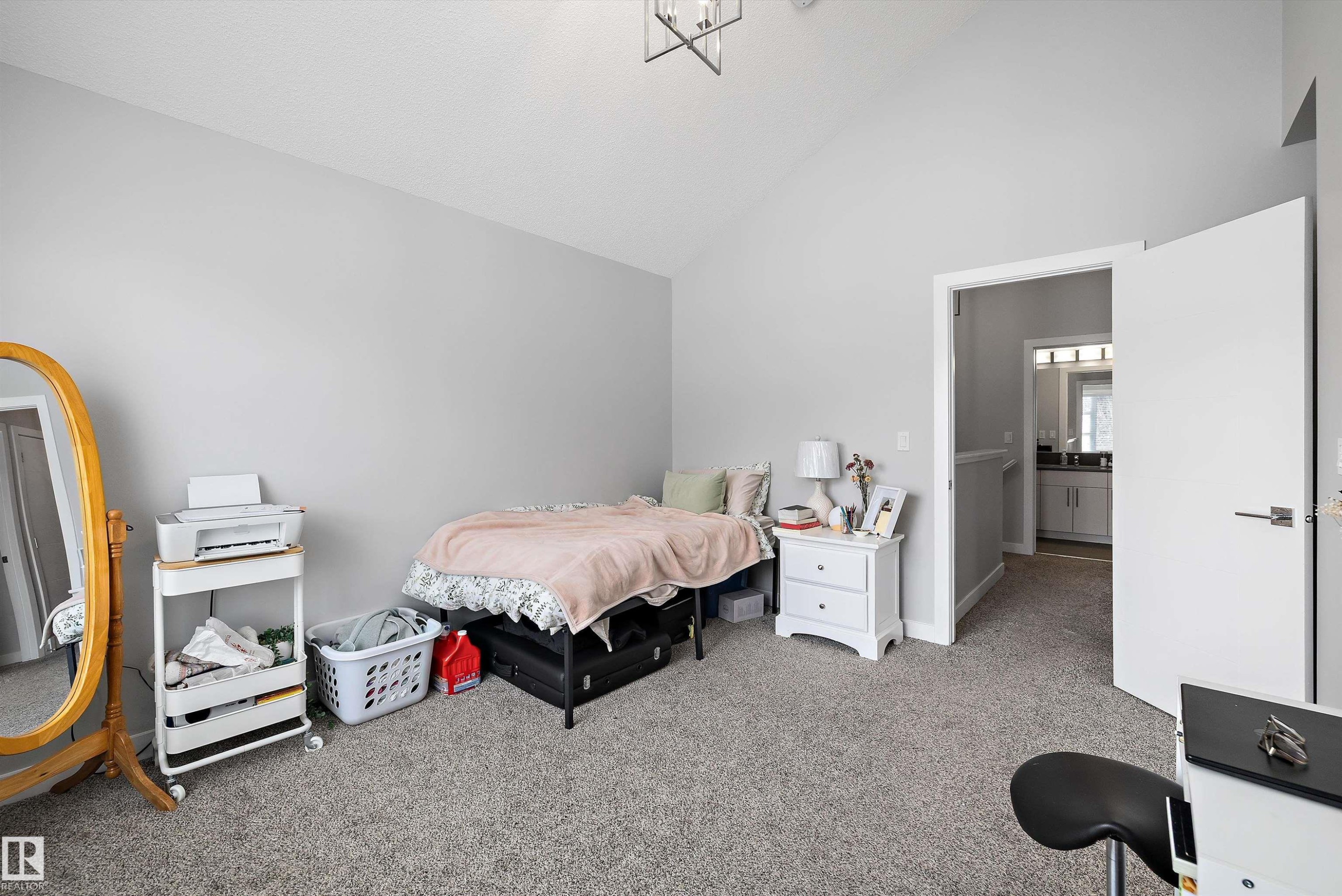 7419 106 Street Nw, Edmonton, AB - Indoor Photo Showing Bedroom