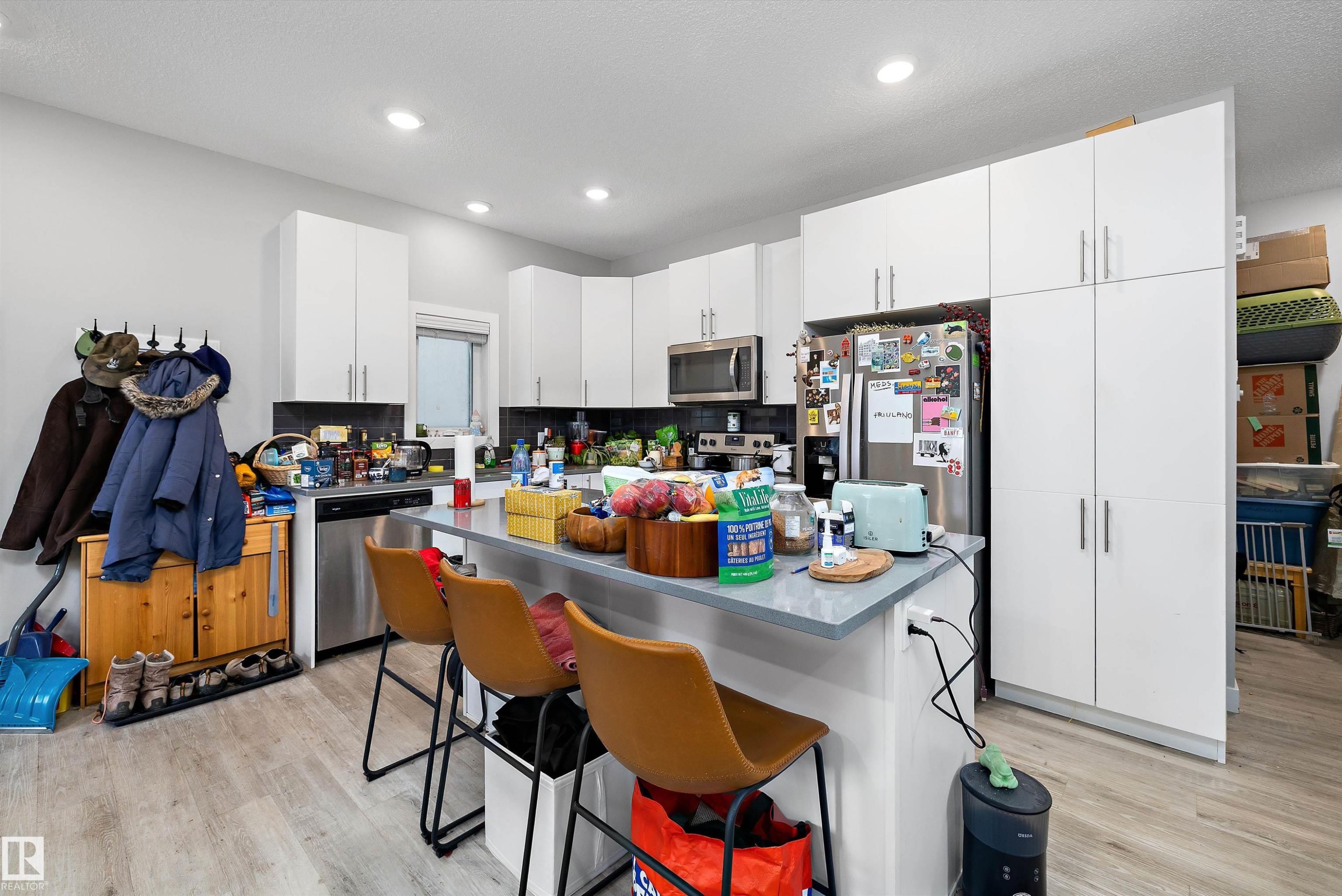 7419 106 Street Nw, Edmonton, AB - Indoor