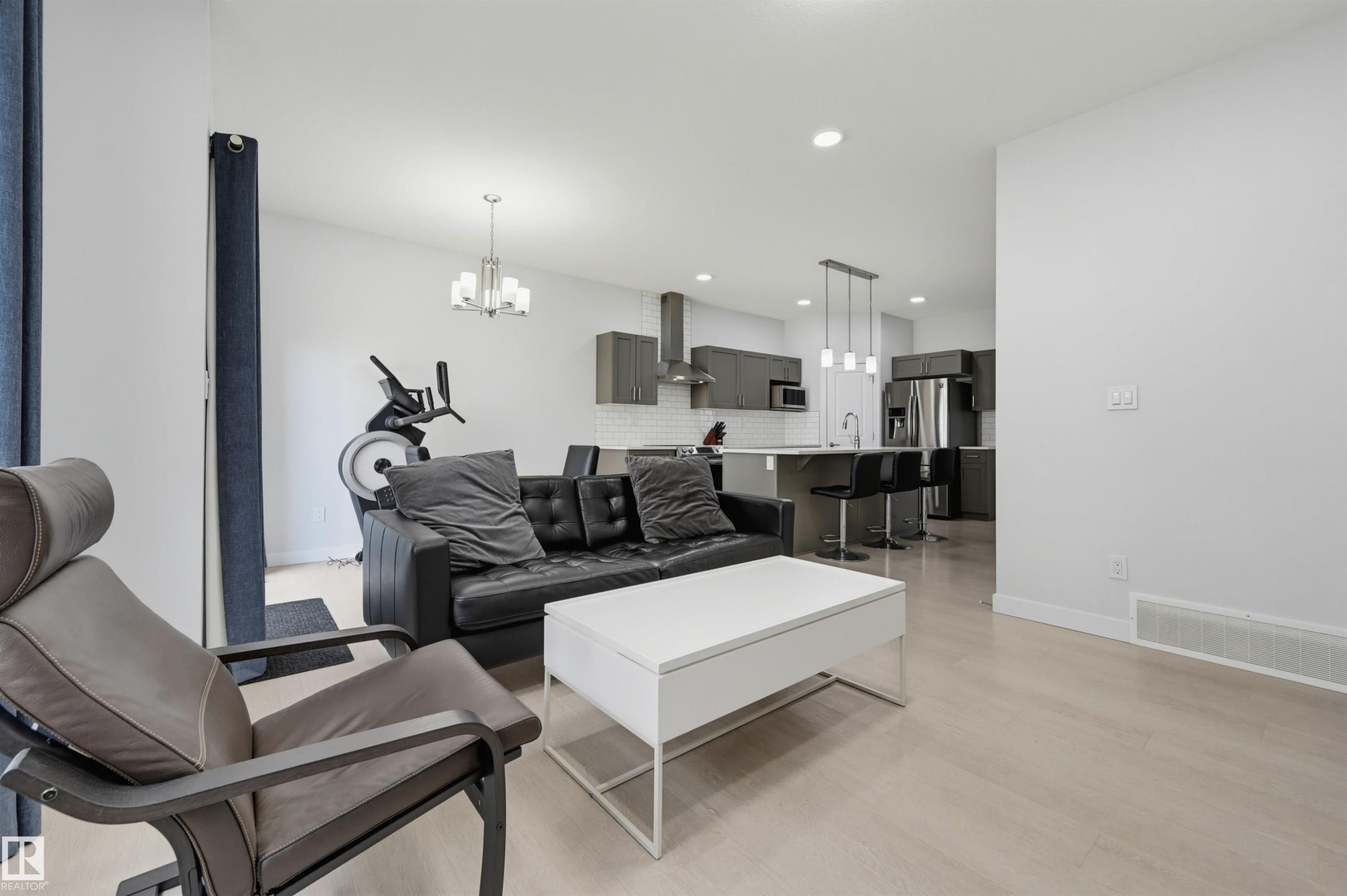 918 Daniels Loop, Edmonton, AB