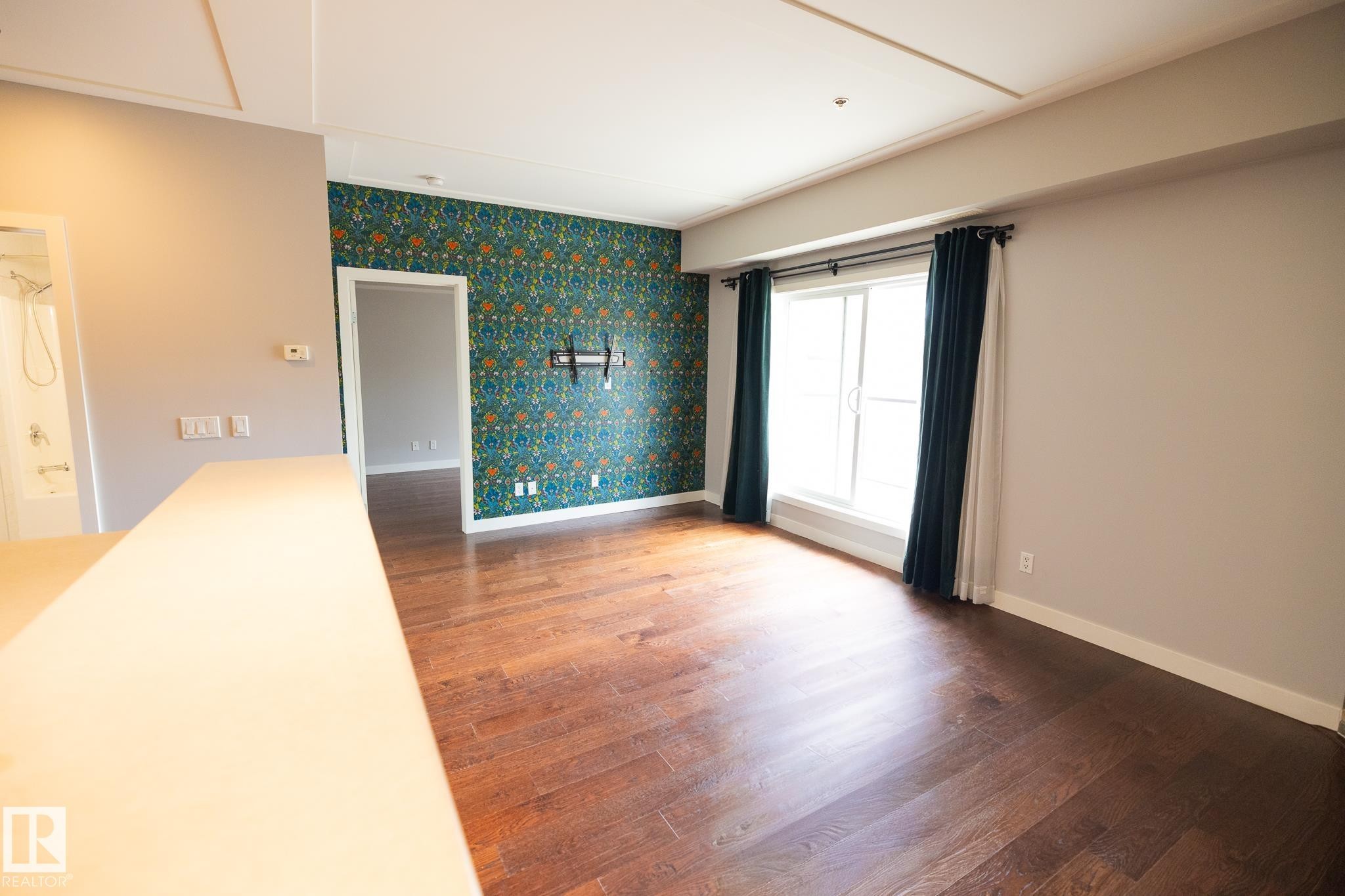 #207 9750 94 St Nw, Edmonton, AB - Indoor Photo Showing Other Room