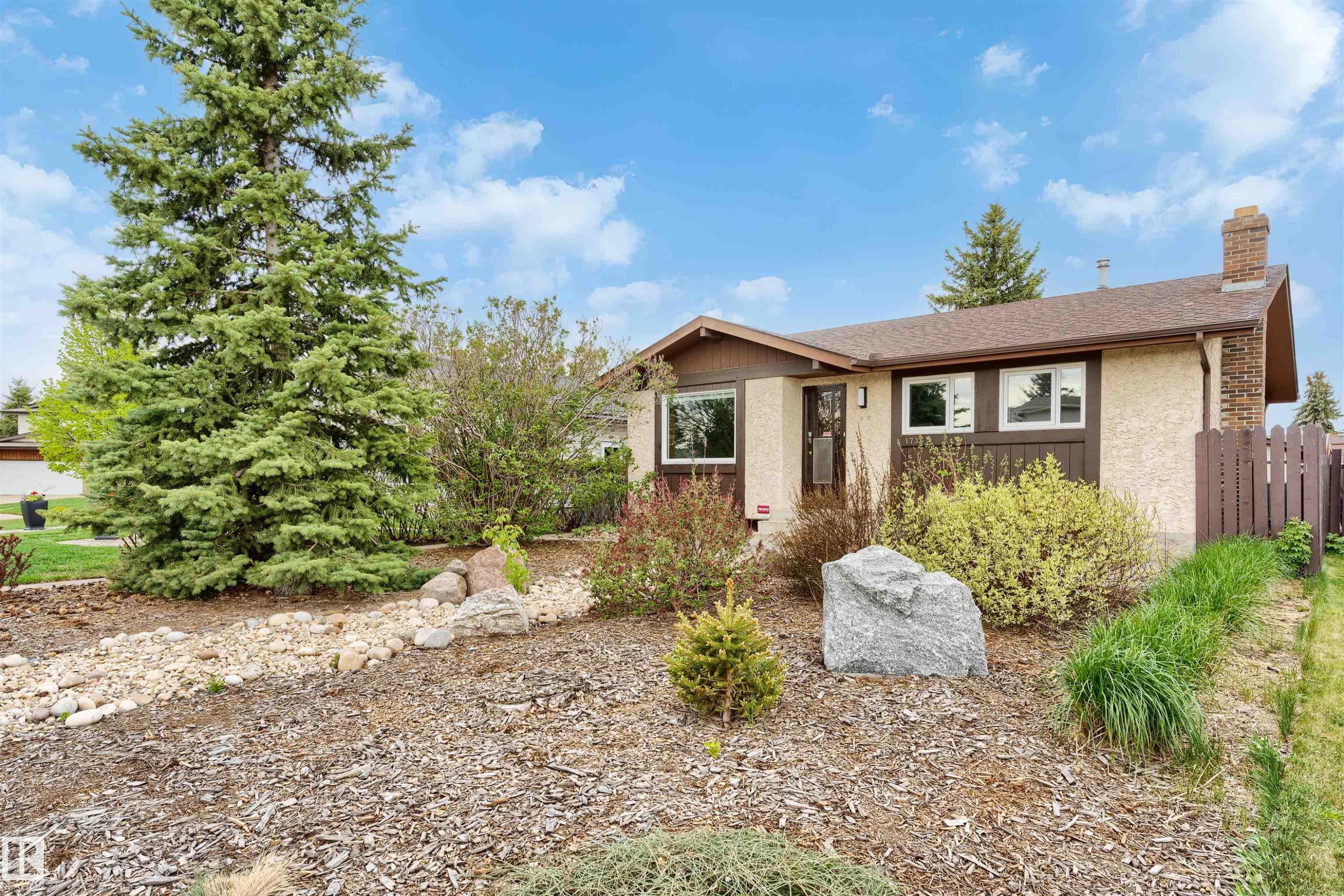1736 36 Street, Edmonton, AB
