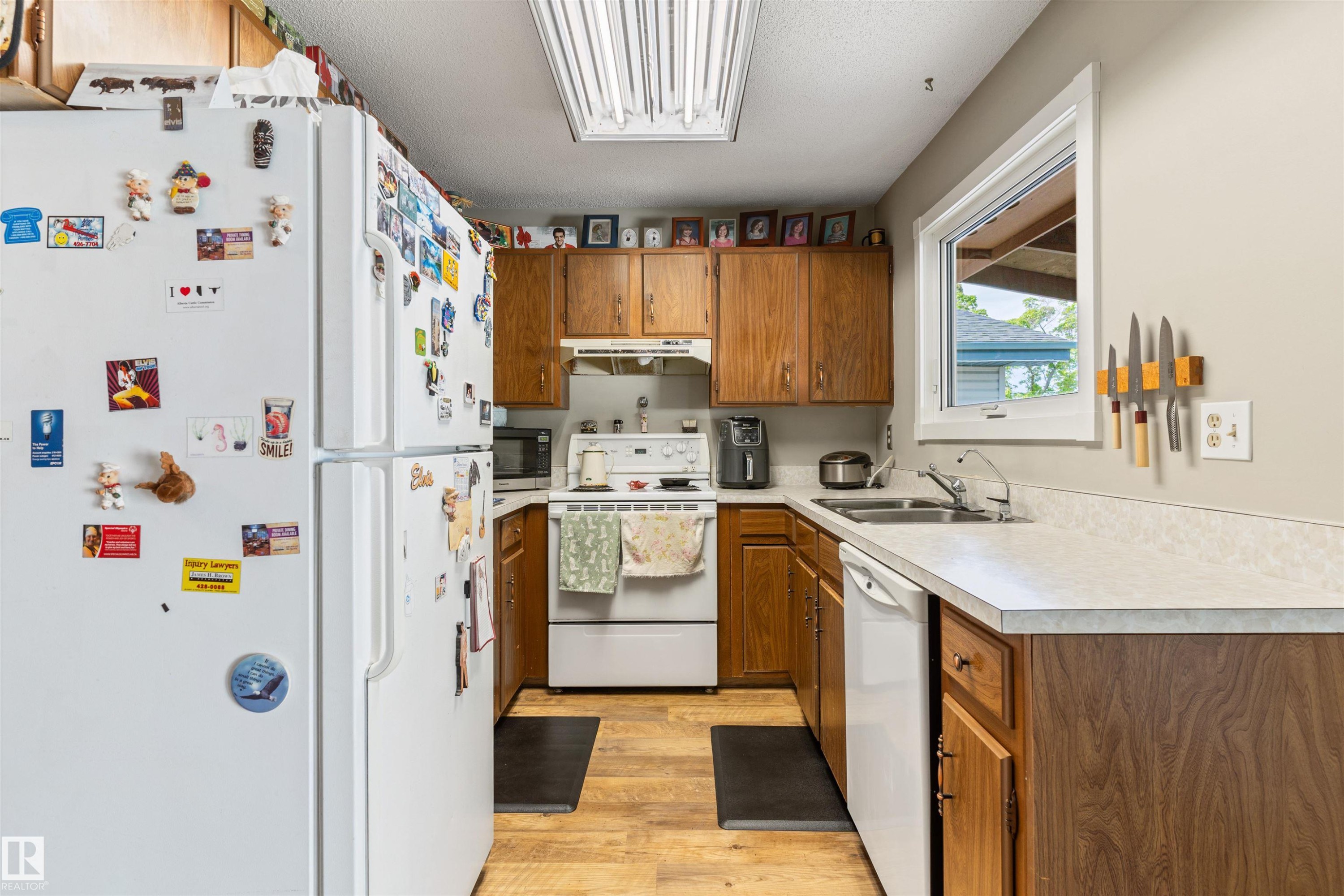 1736 36 Street, Edmonton, AB