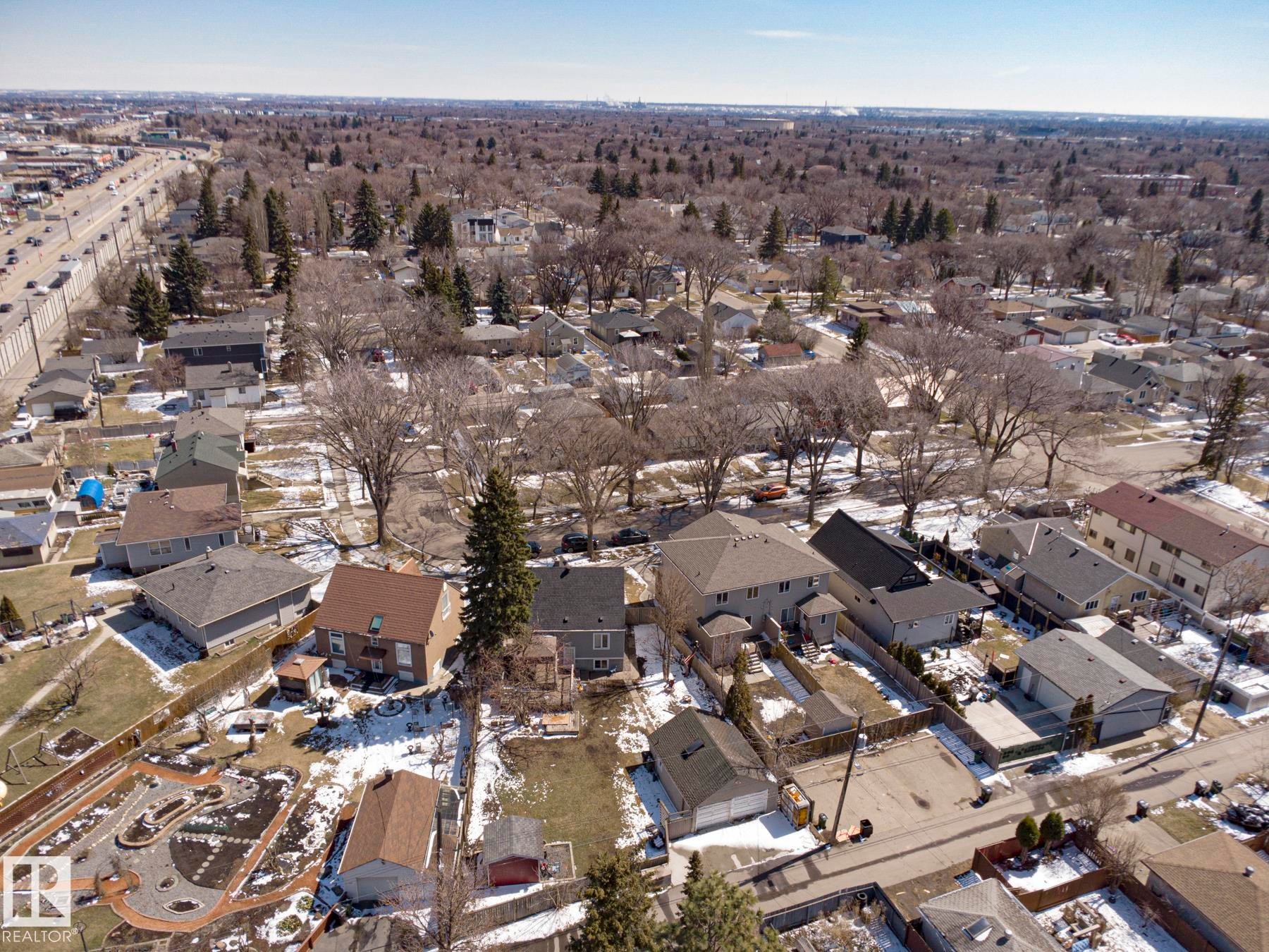 12418 93 Street Nw, Edmonton, AB
