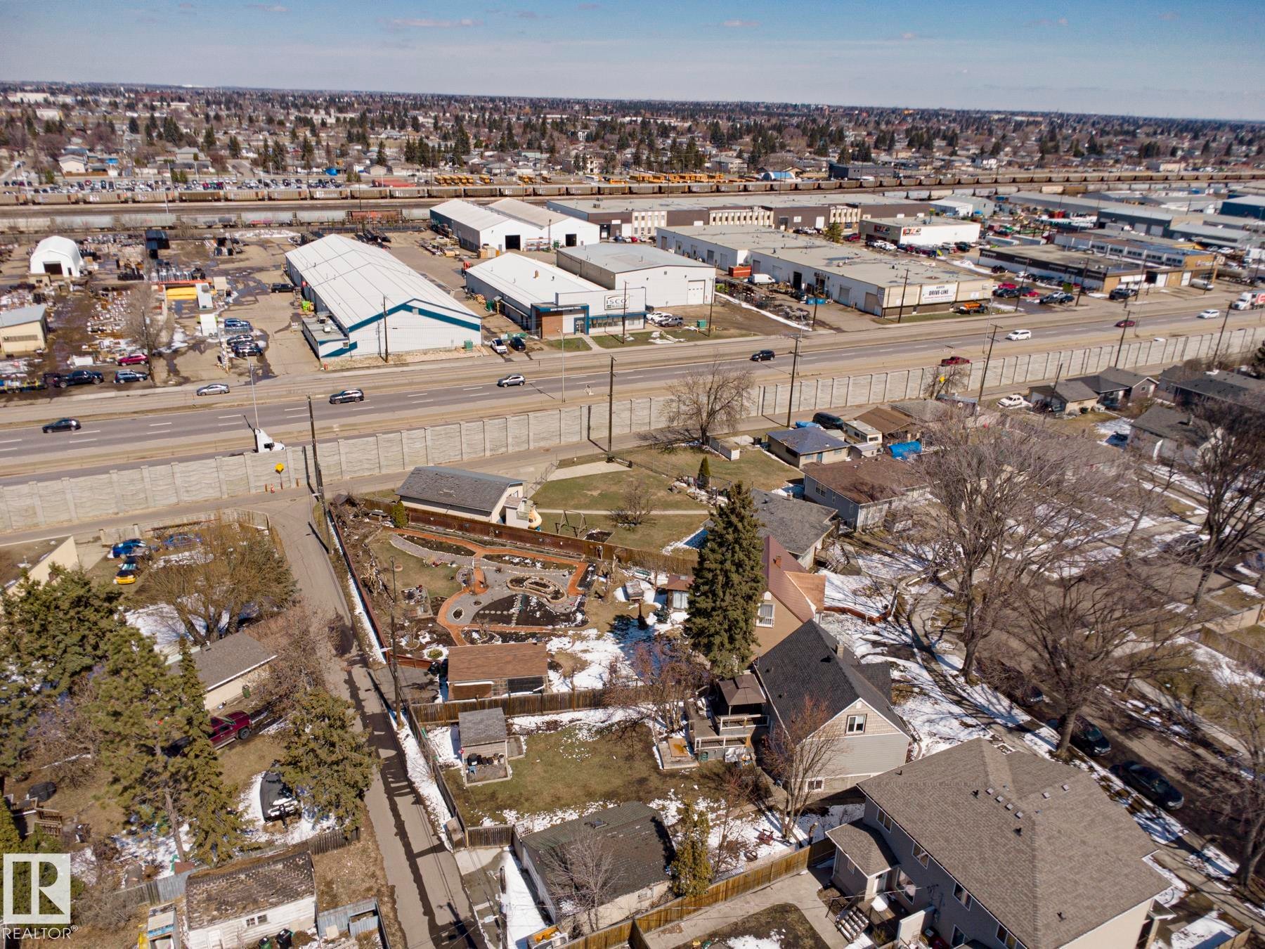 12418 93 Street Nw, Edmonton, AB