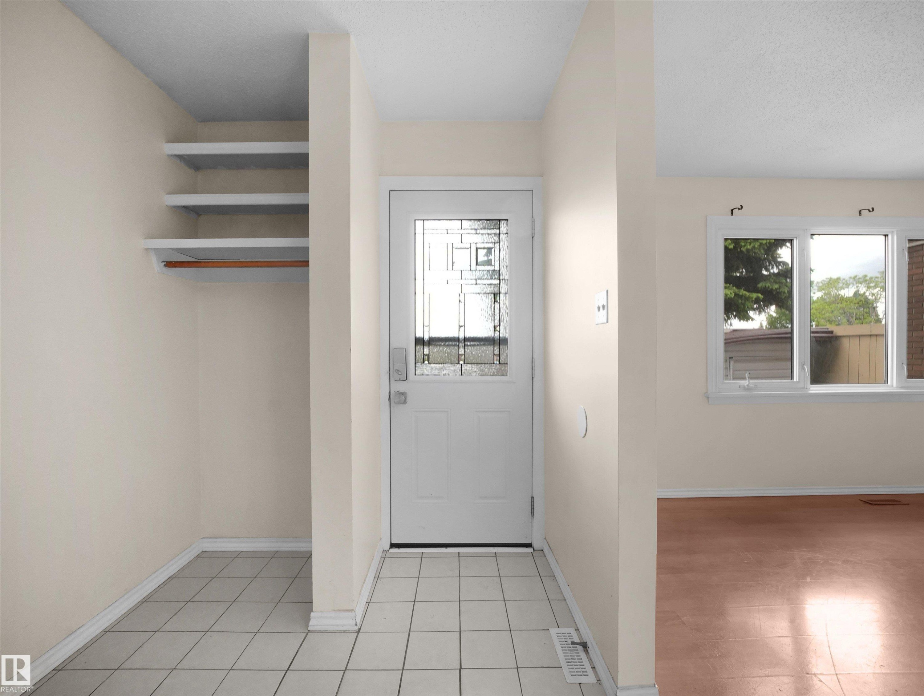 4 14110 80 Street, Edmonton, AB