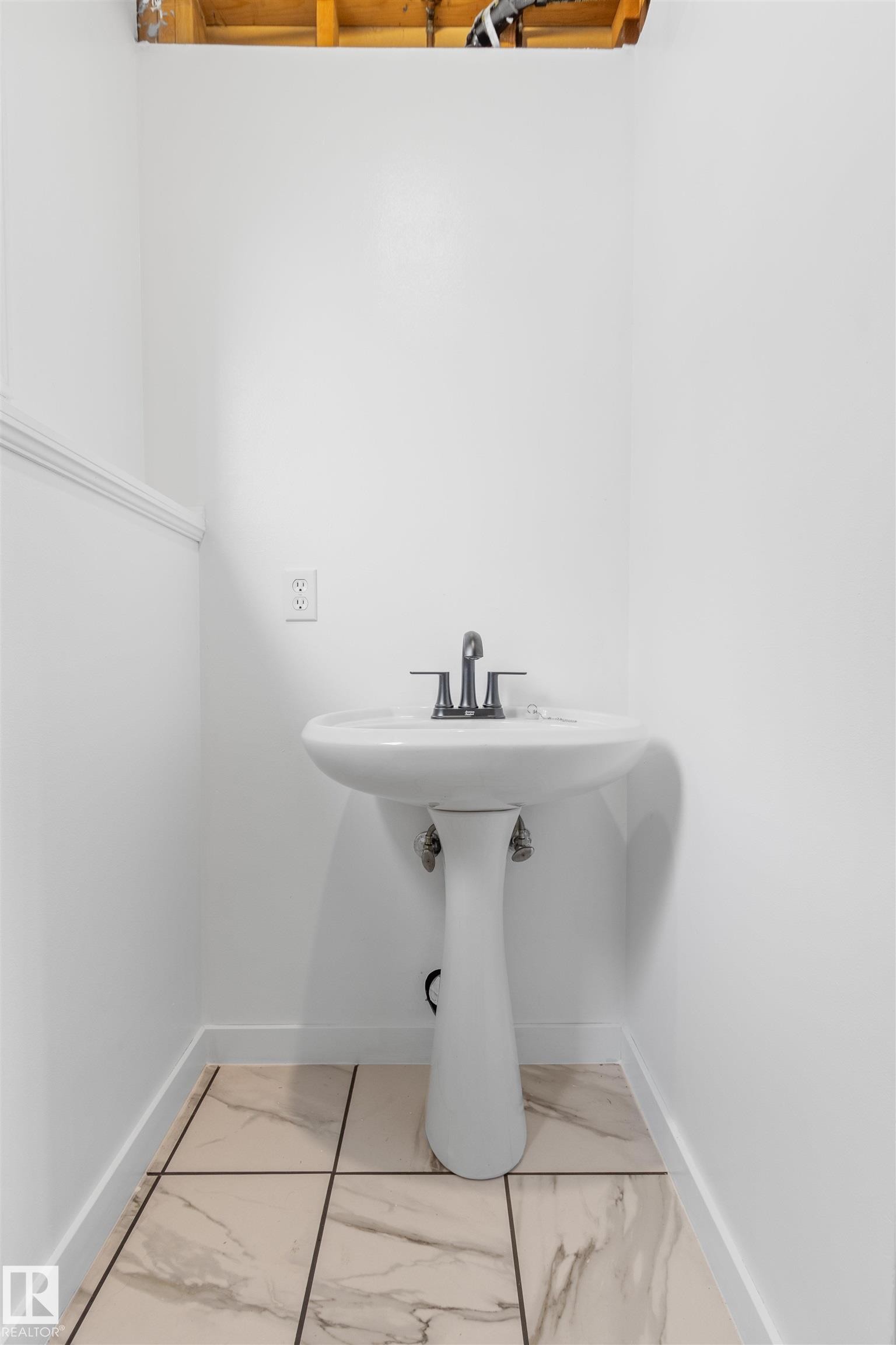 5121 52 Street, Rocky Rapids, AB - Indoor Photo Showing Bathroom