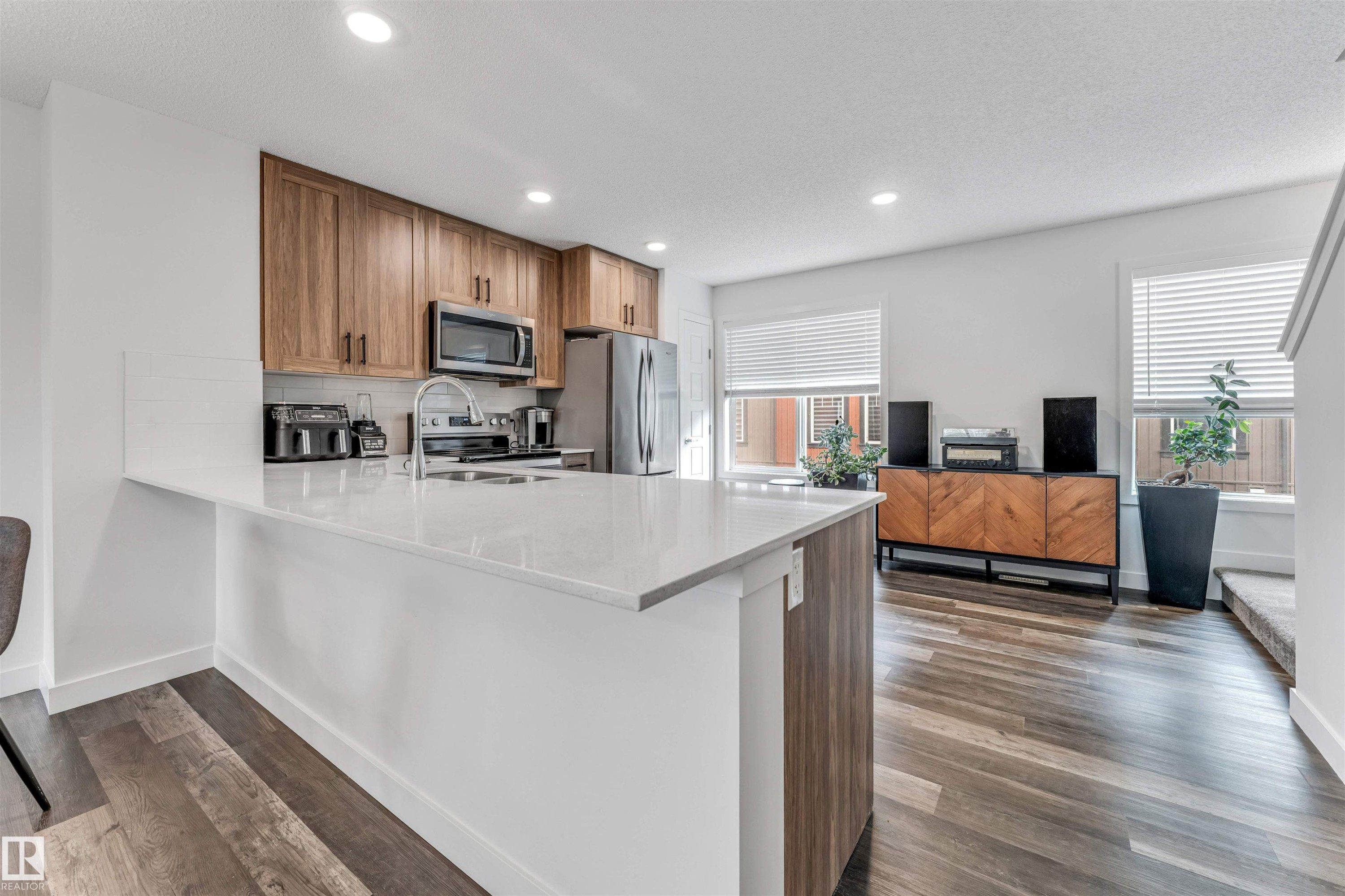 Kitchen - 116 3305 Orchards Link Sw, Edmonton, AB