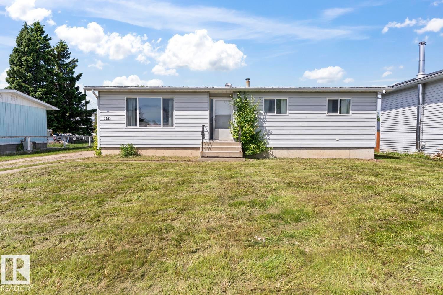 1211 8 Street, Cold Lake, AB