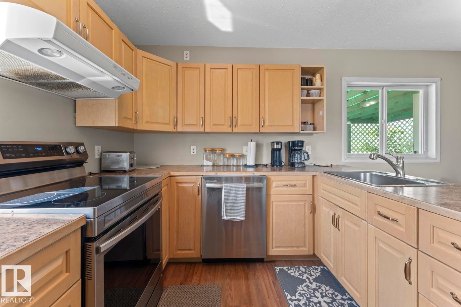 1211 8 Street, Cold Lake, AB