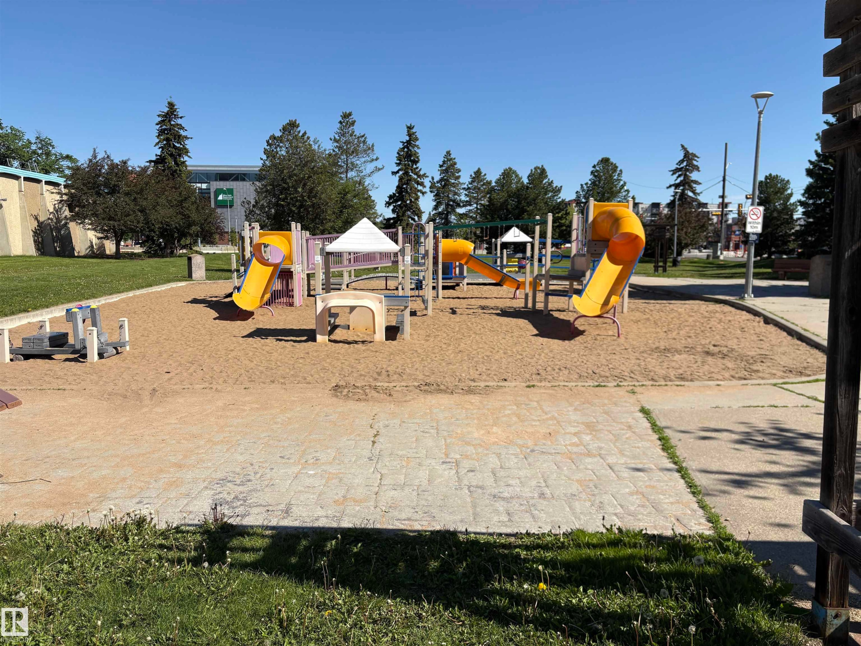 #3 10324 119 St Nw, Edmonton, AB - Outdoor