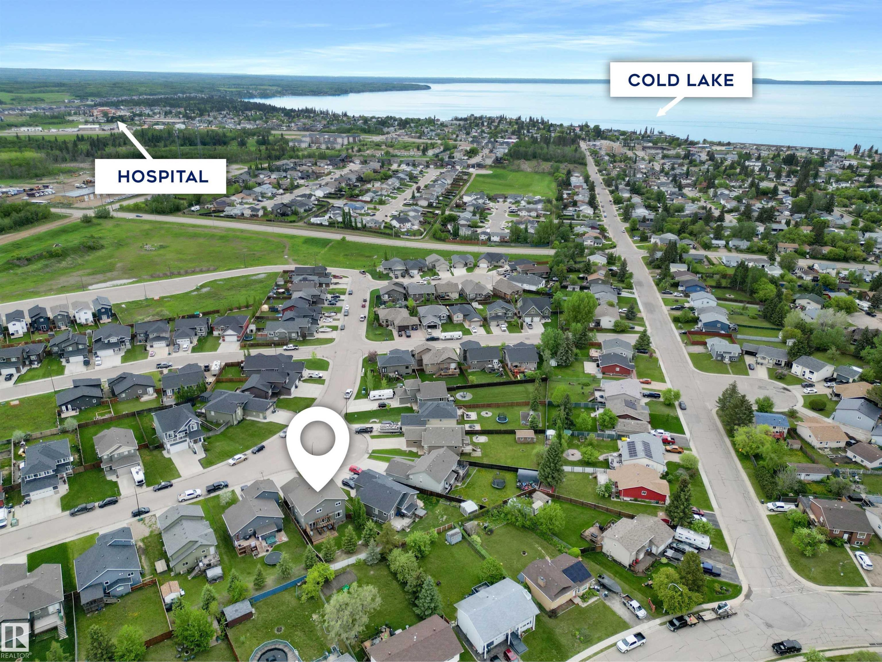 Aerial view of a residential neighborhood - 34 Falcon Road, Cold Lake, AB