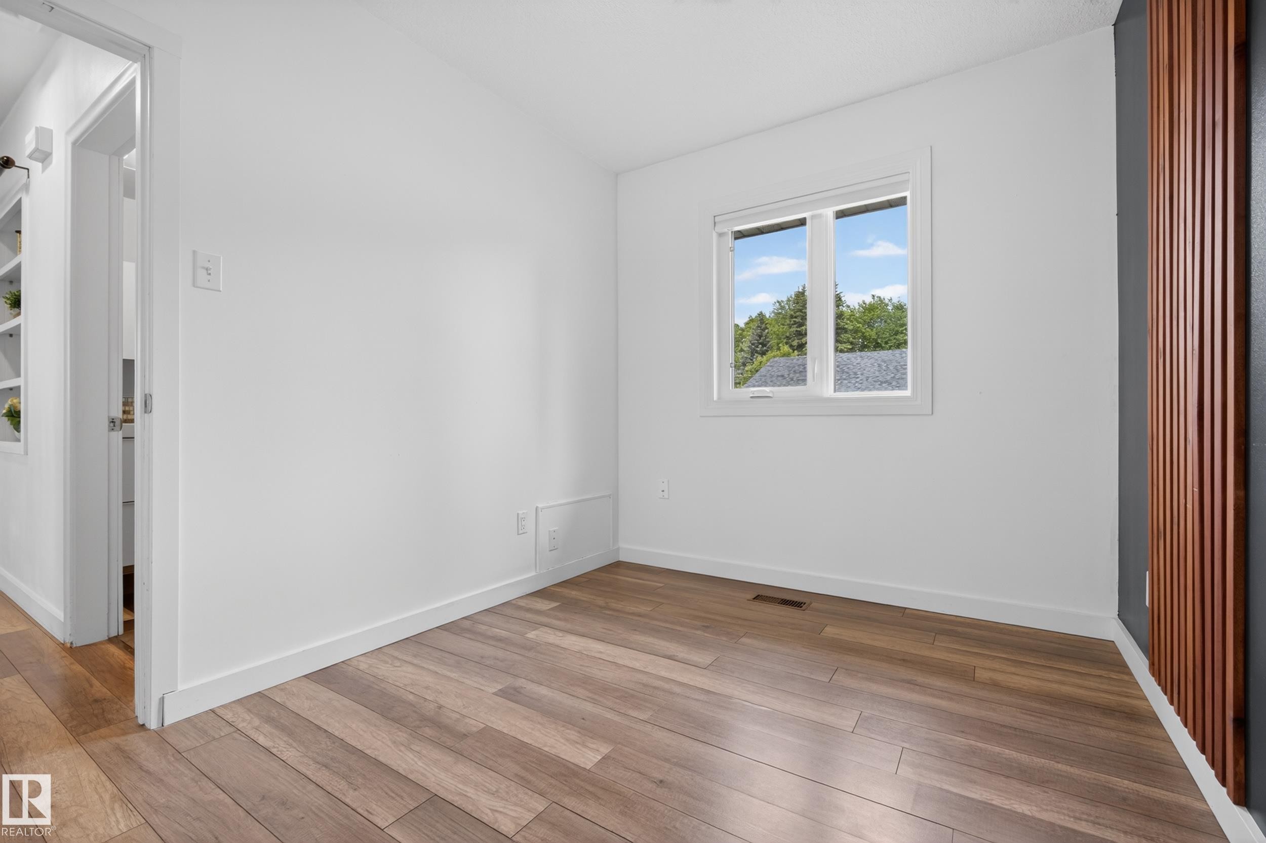 10316 77 Street, Edmonton, AB