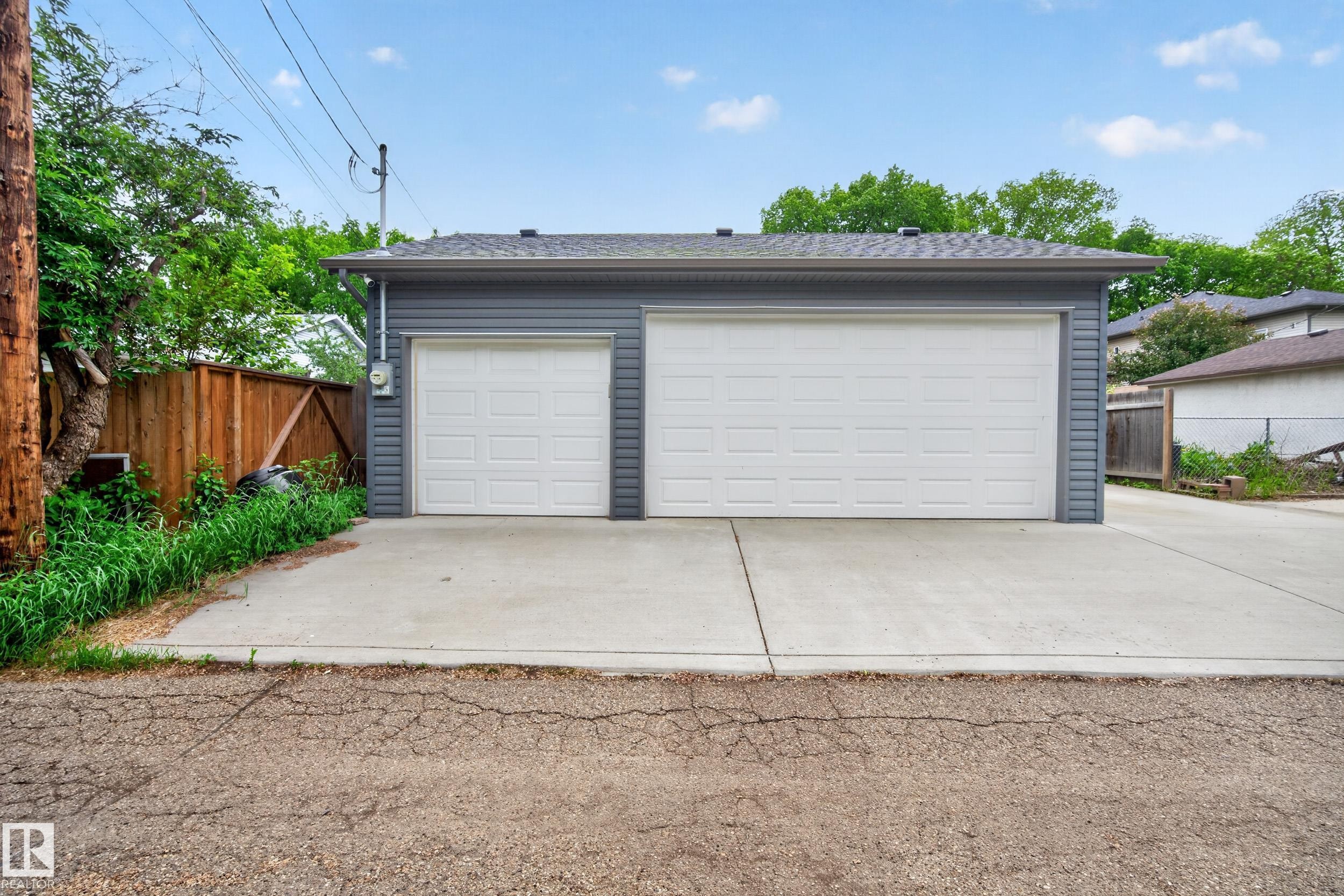 10316 77 Street, Edmonton, AB