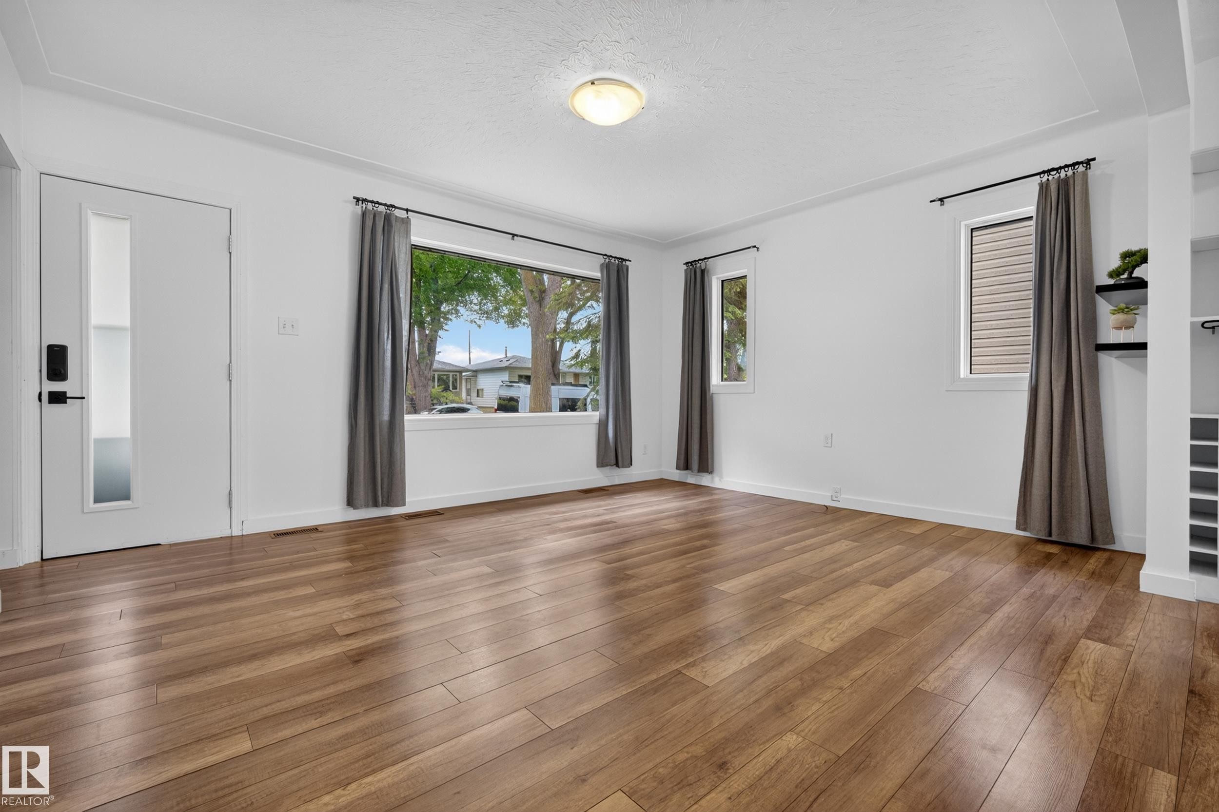 10316 77 Street, Edmonton, AB