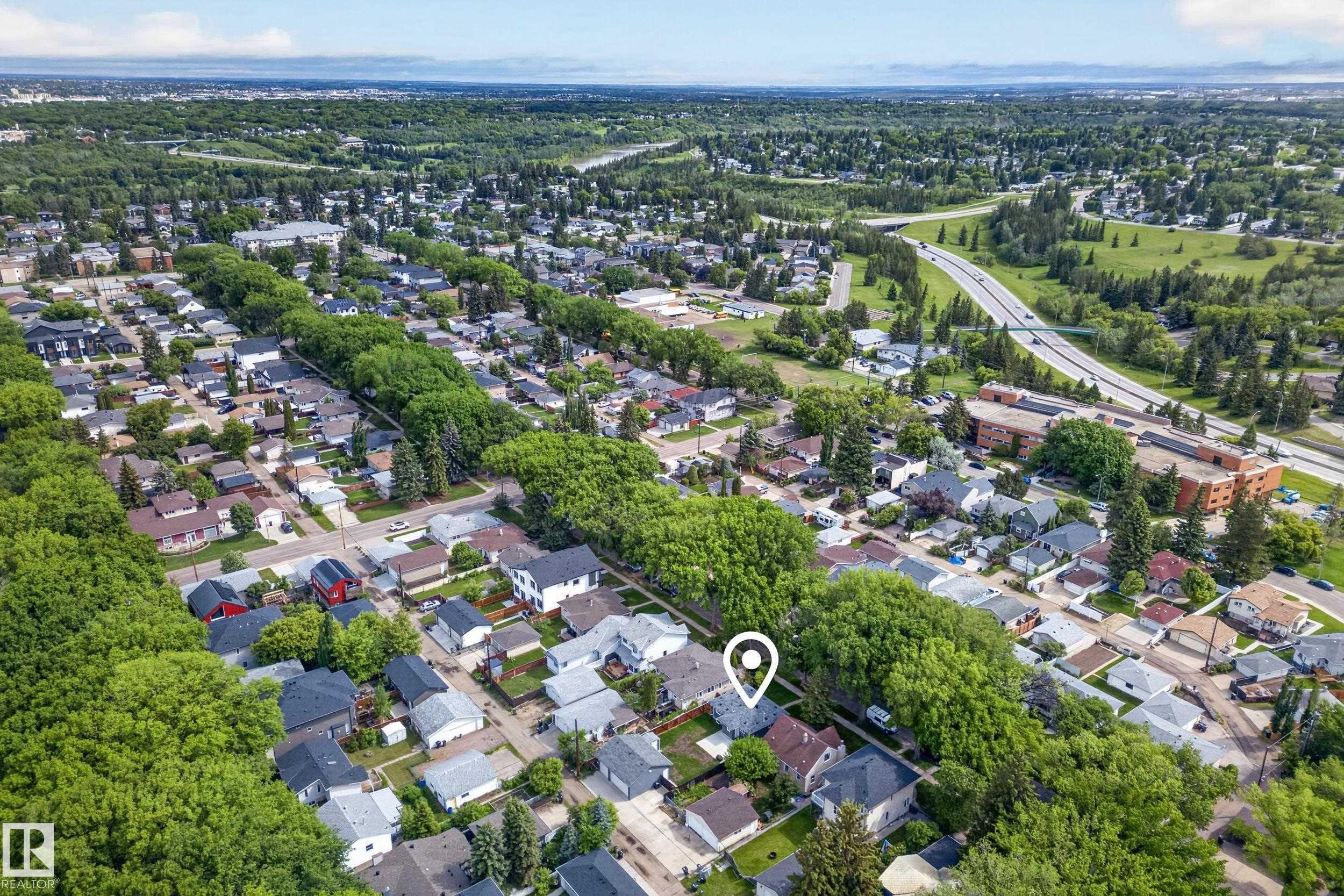 10316 77 Street, Edmonton, AB
