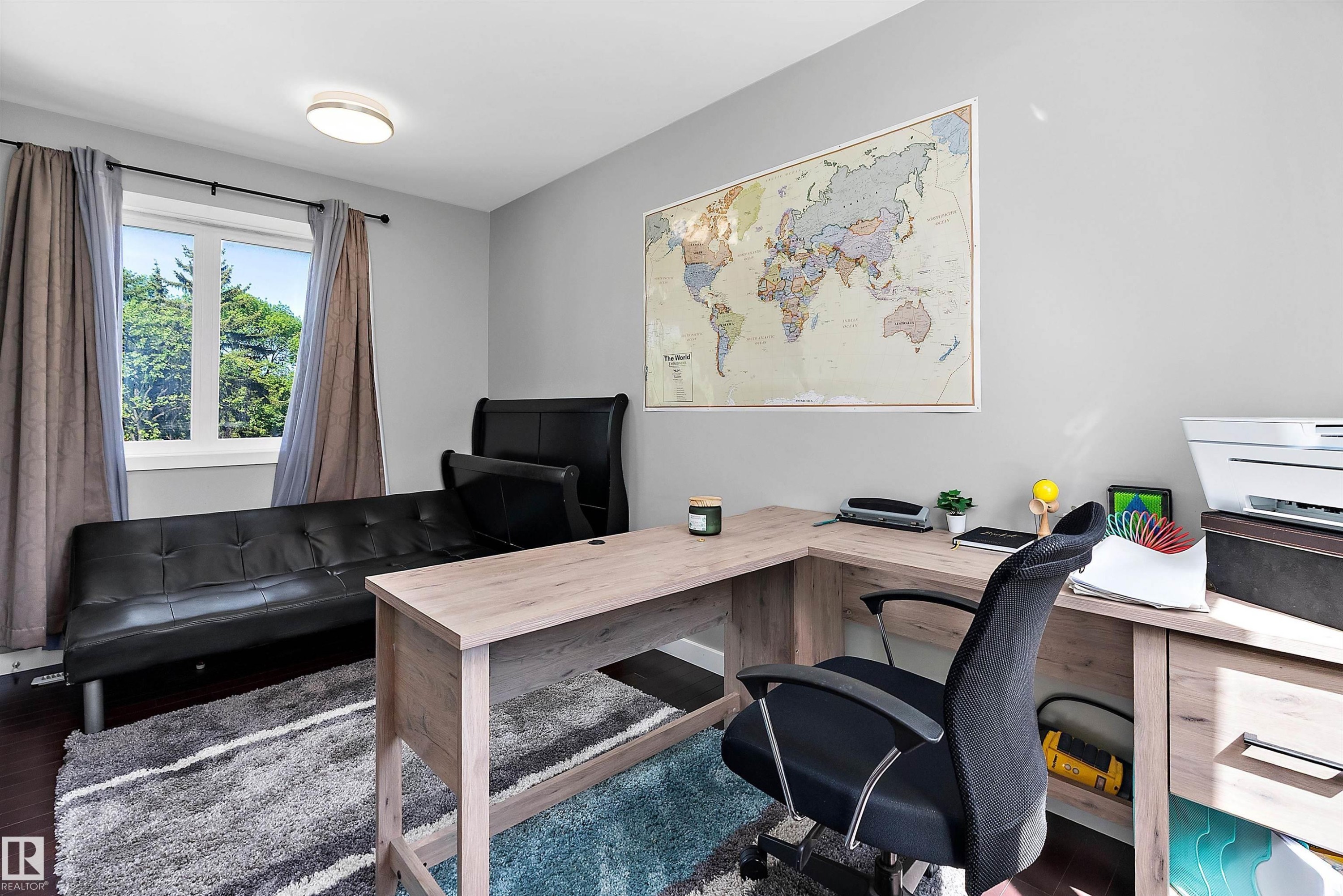 14832 103 Ave Nw, Edmonton, AB - Indoor Photo Showing Office