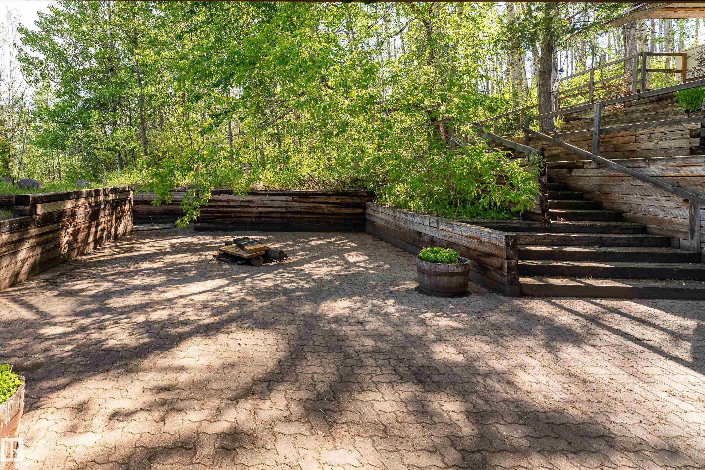 20211 9 Avenue Sw, Edmonton, AB - Outdoor