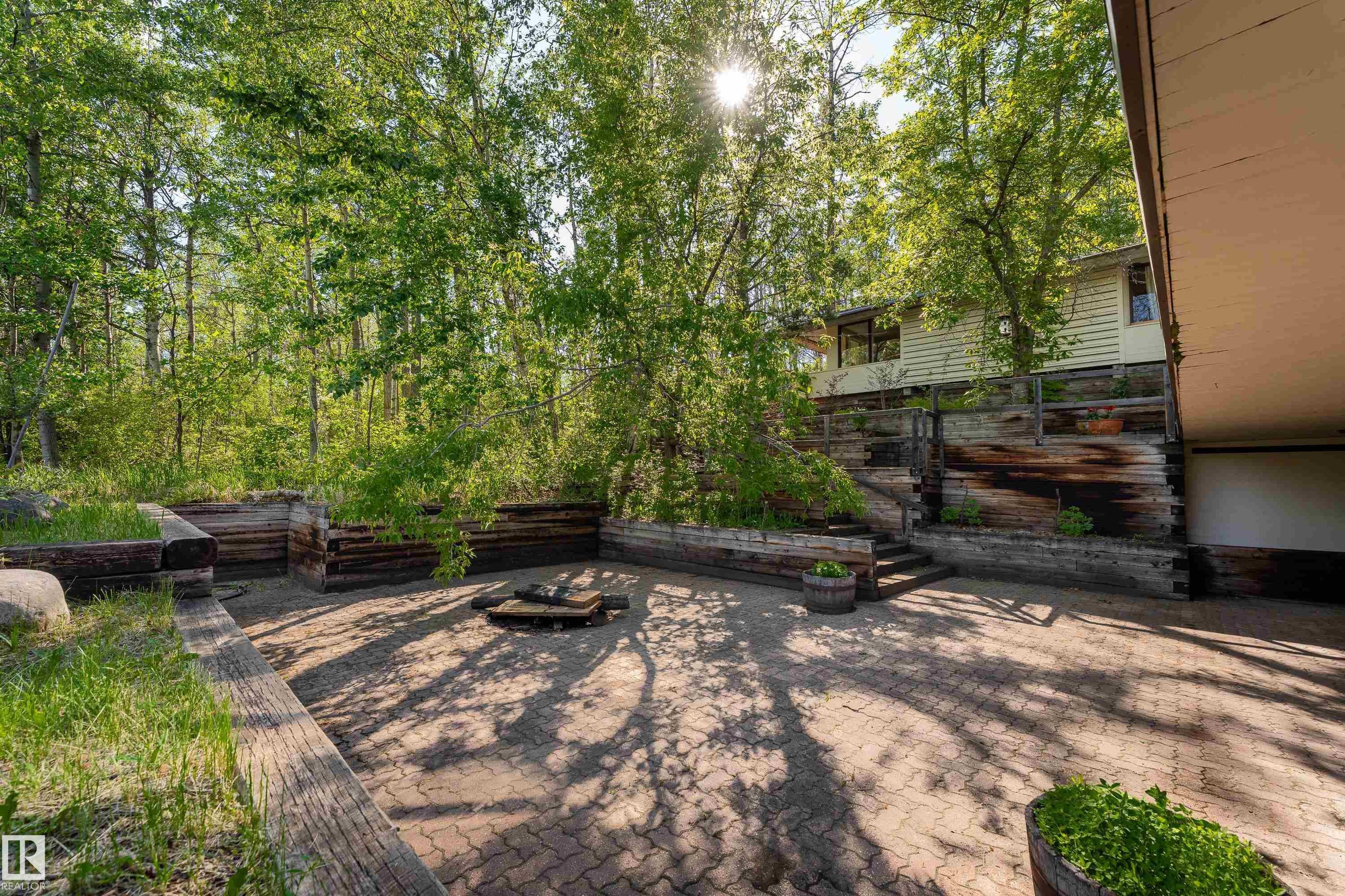 20211 9 Avenue Sw, Edmonton, AB - Outdoor