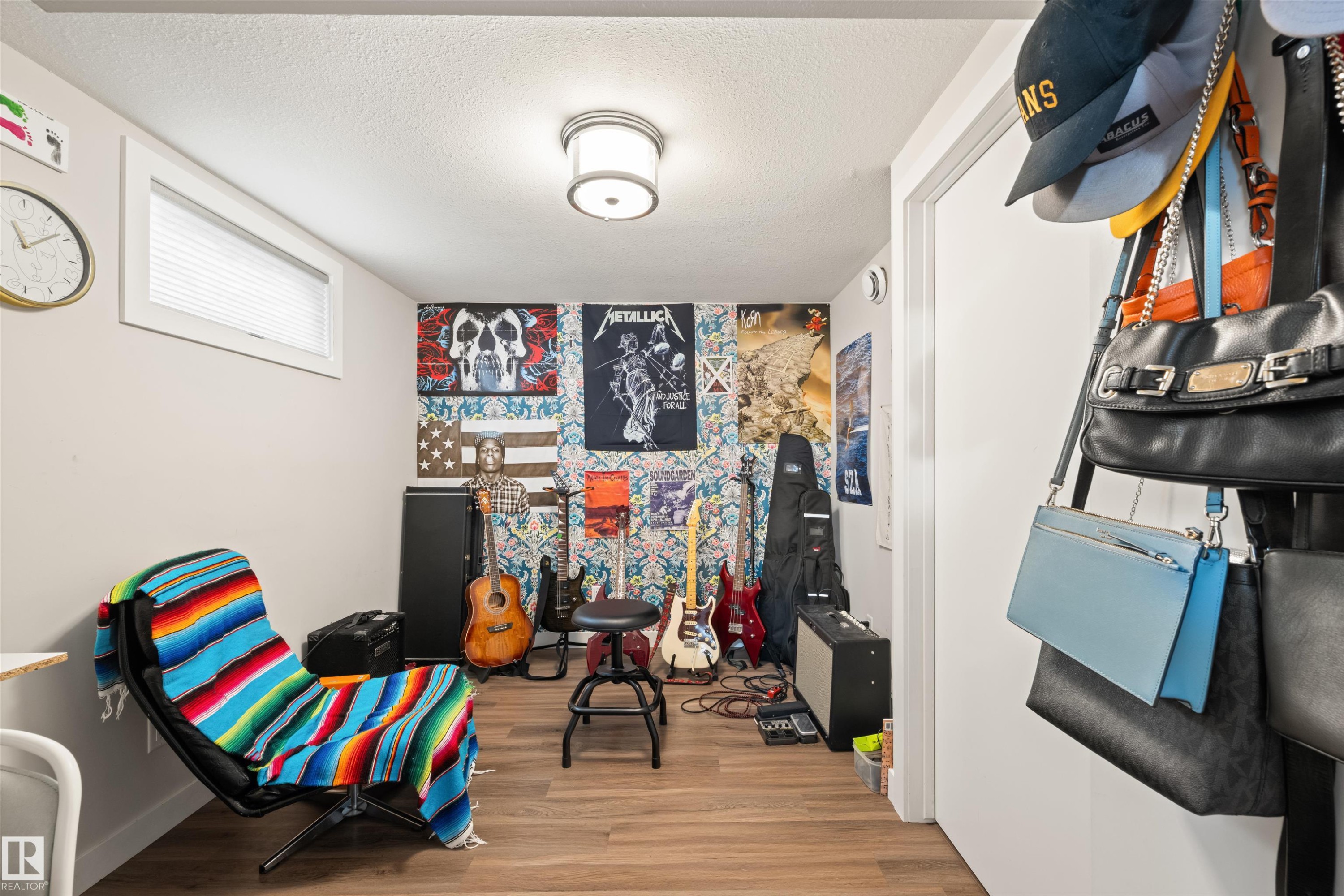 12002 39 Street, Edmonton, AB