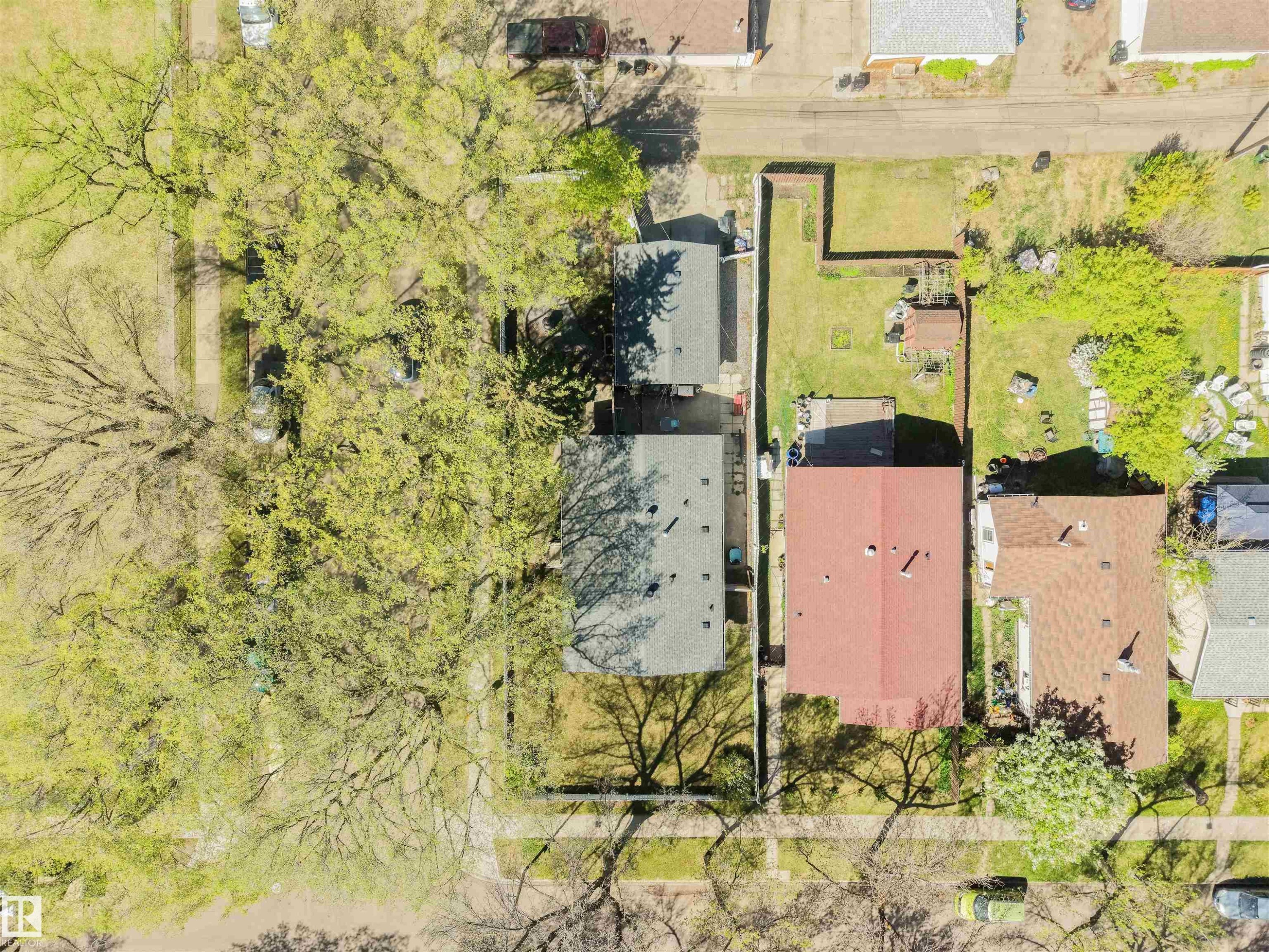 12002 39 Street, Edmonton, AB