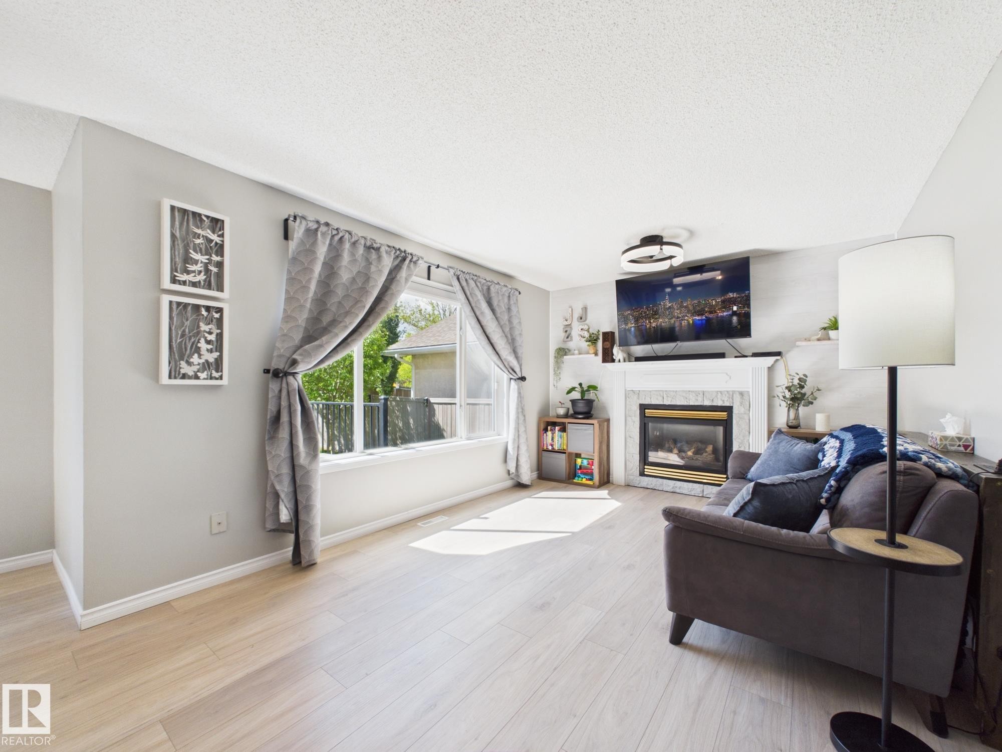 506 Bevington Close, Edmonton, AB