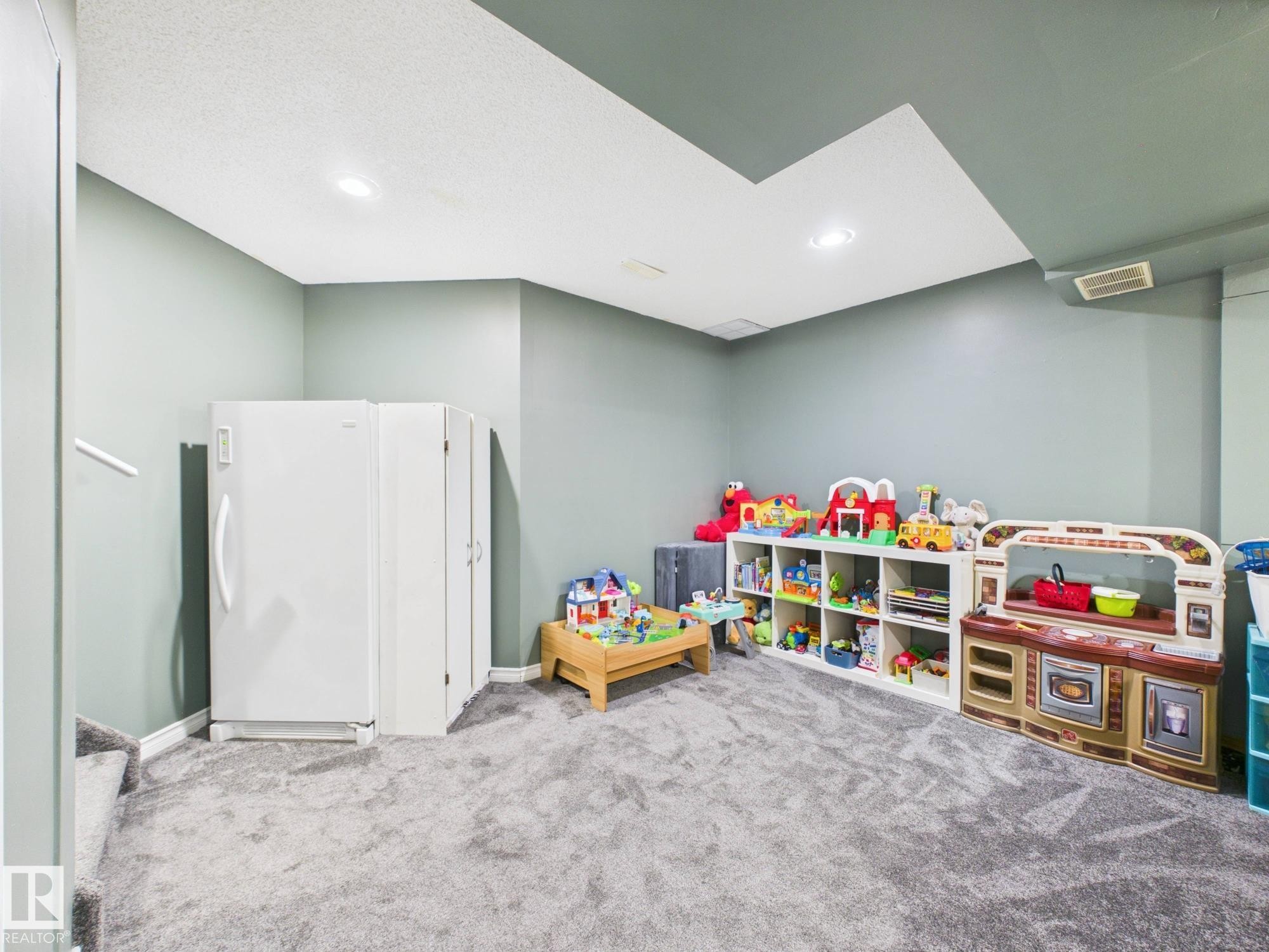 506 Bevington Close, Edmonton, AB
