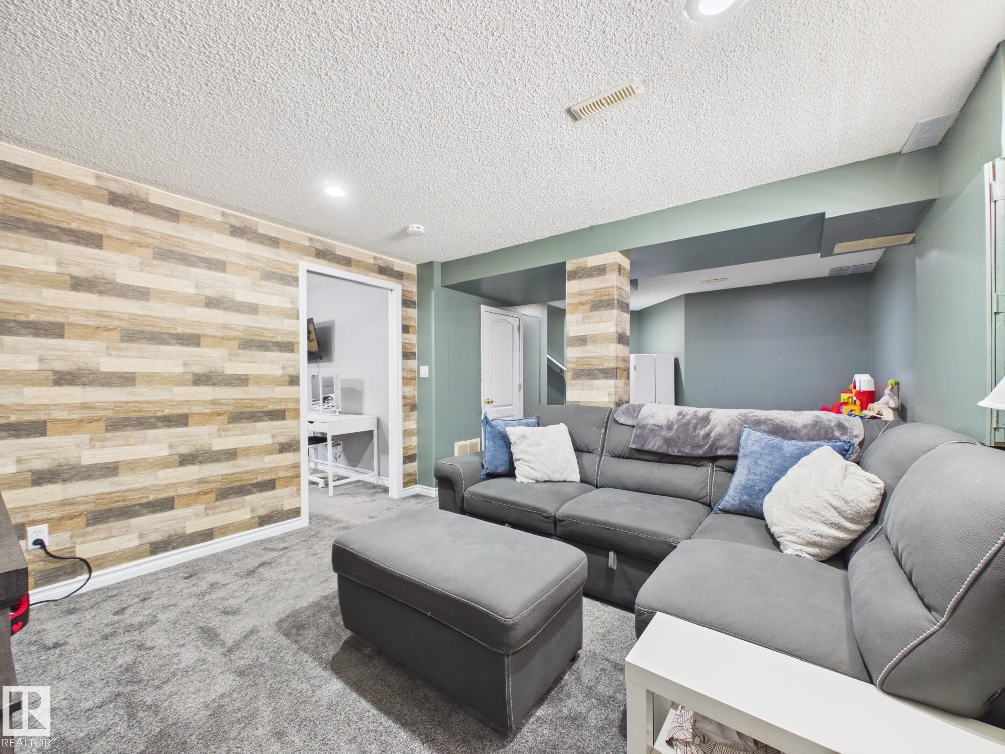 506 Bevington Close, Edmonton, AB