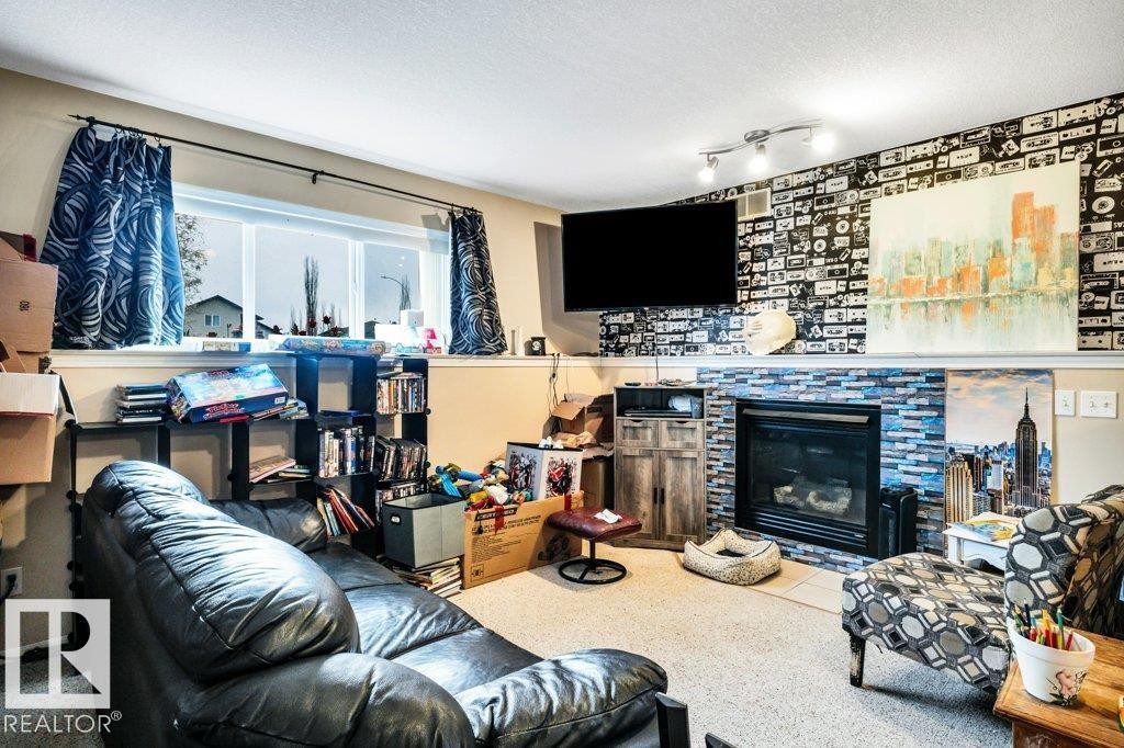 4508 49 Avenue, Thorsby, AB