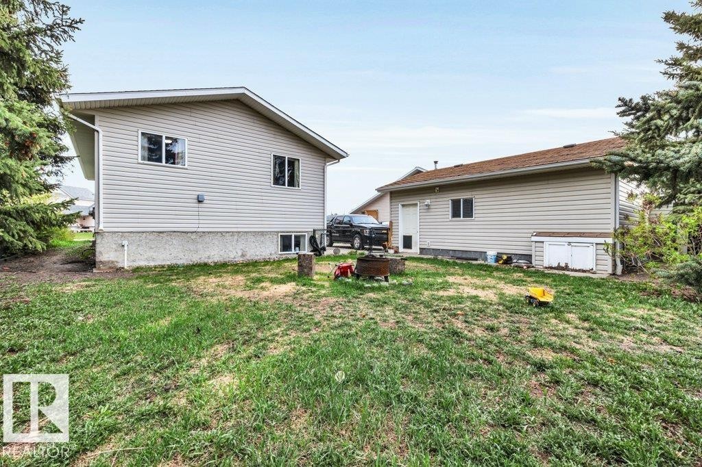 4508 49 Avenue, Thorsby, AB