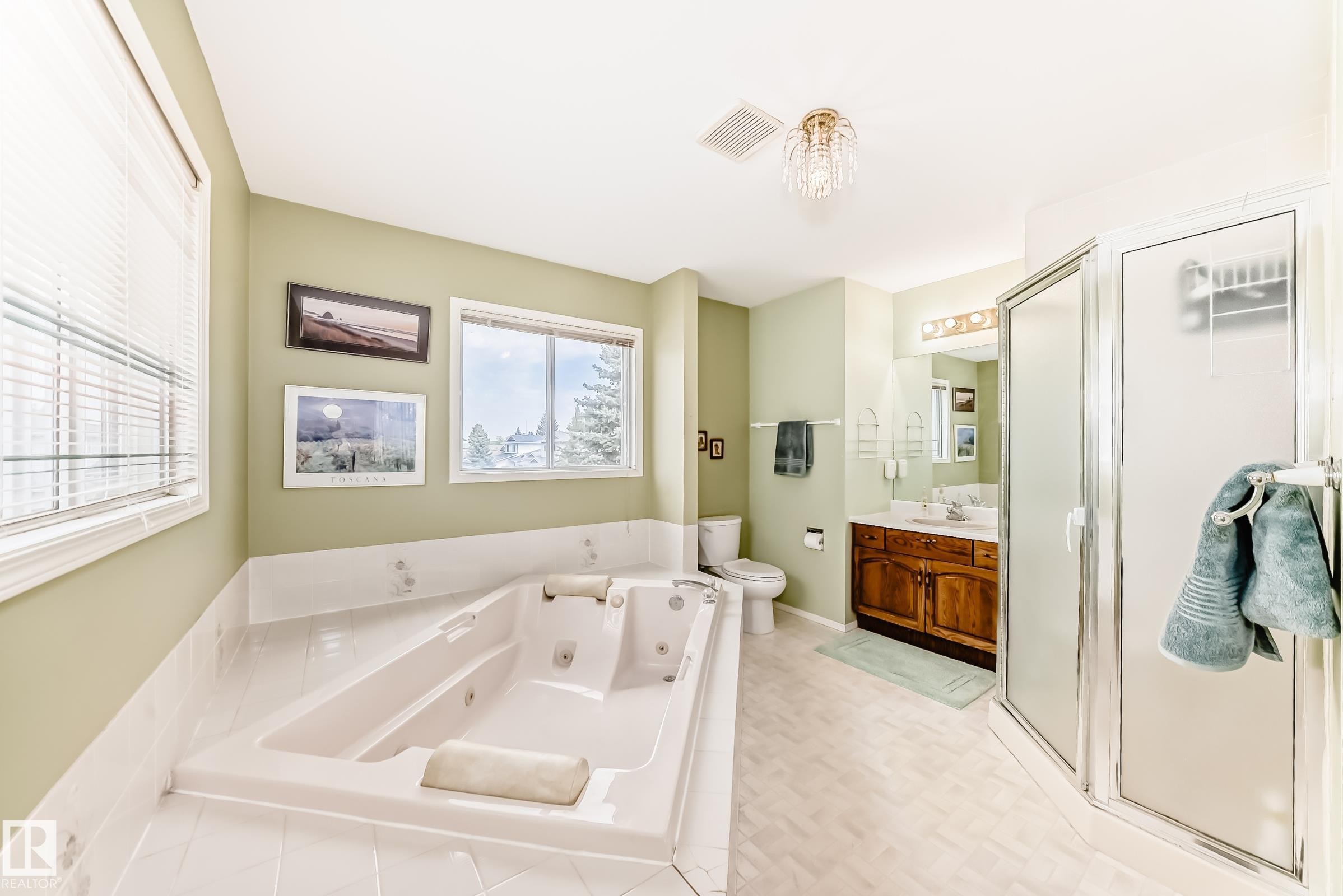 18931 92 Avenue, Edmonton, AB - Indoor
