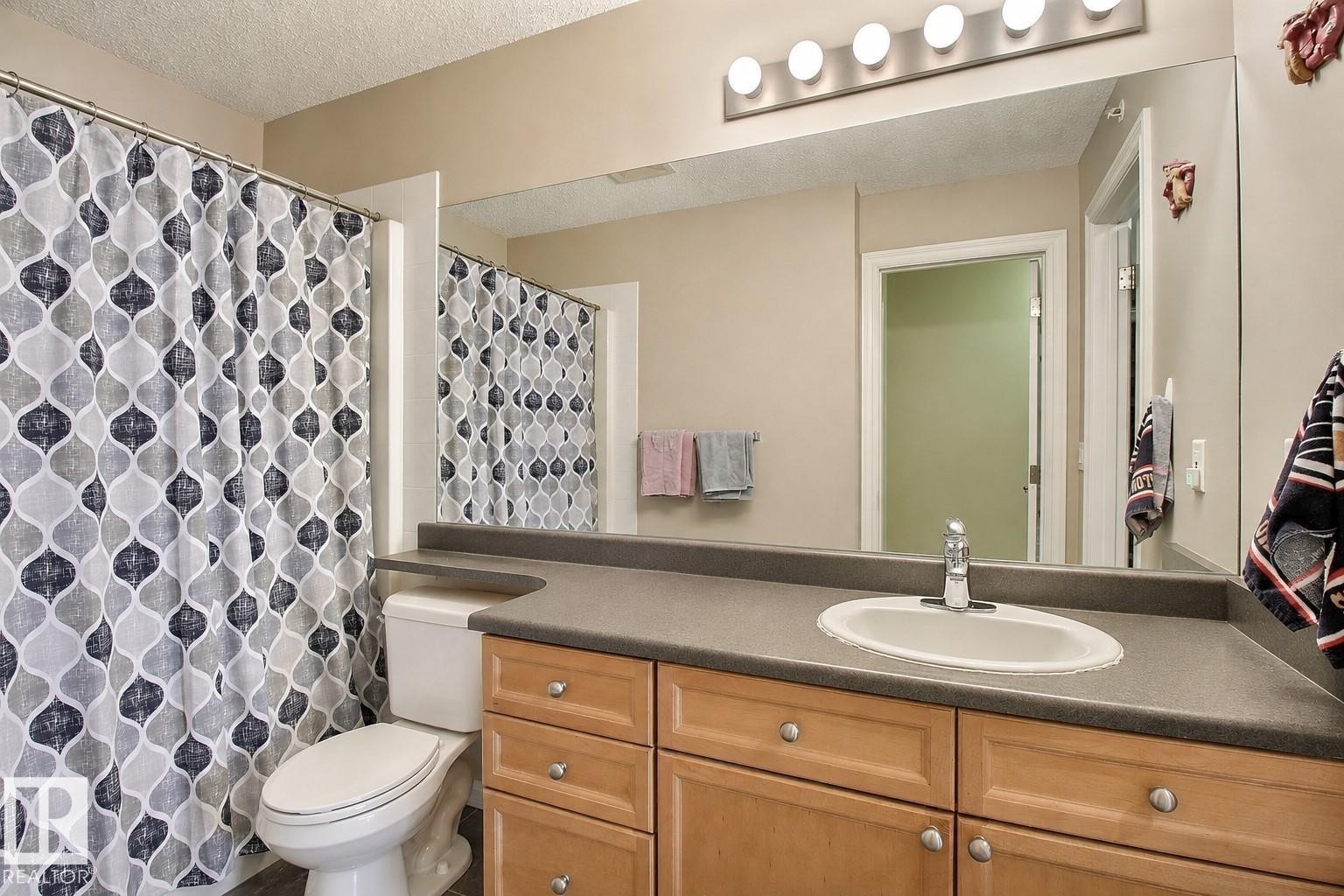 #417 4403 23 St Nw, Edmonton, AB - Indoor Photo Showing Bathroom