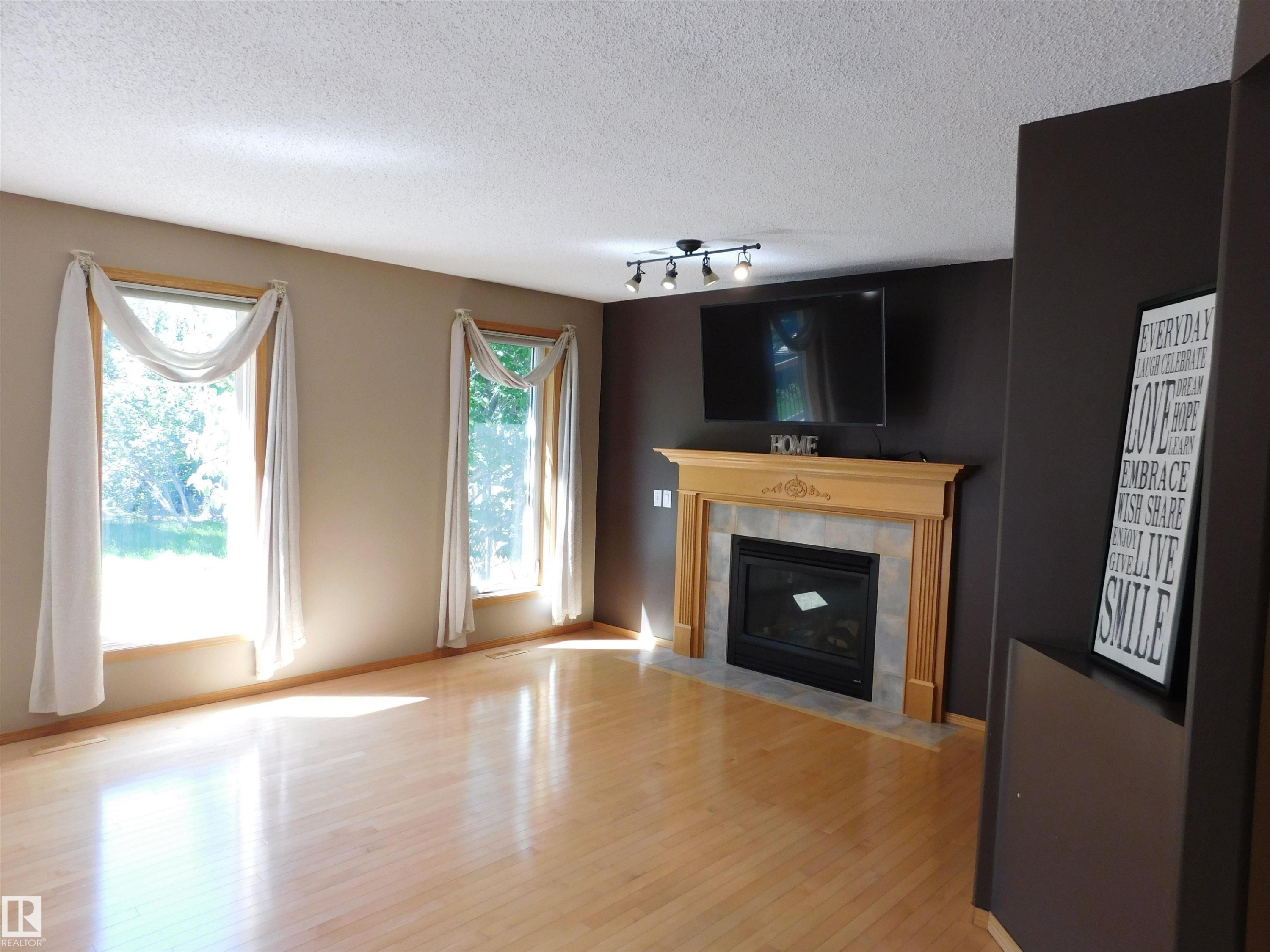 2255 Brennan Court Nw, Edmonton, AB