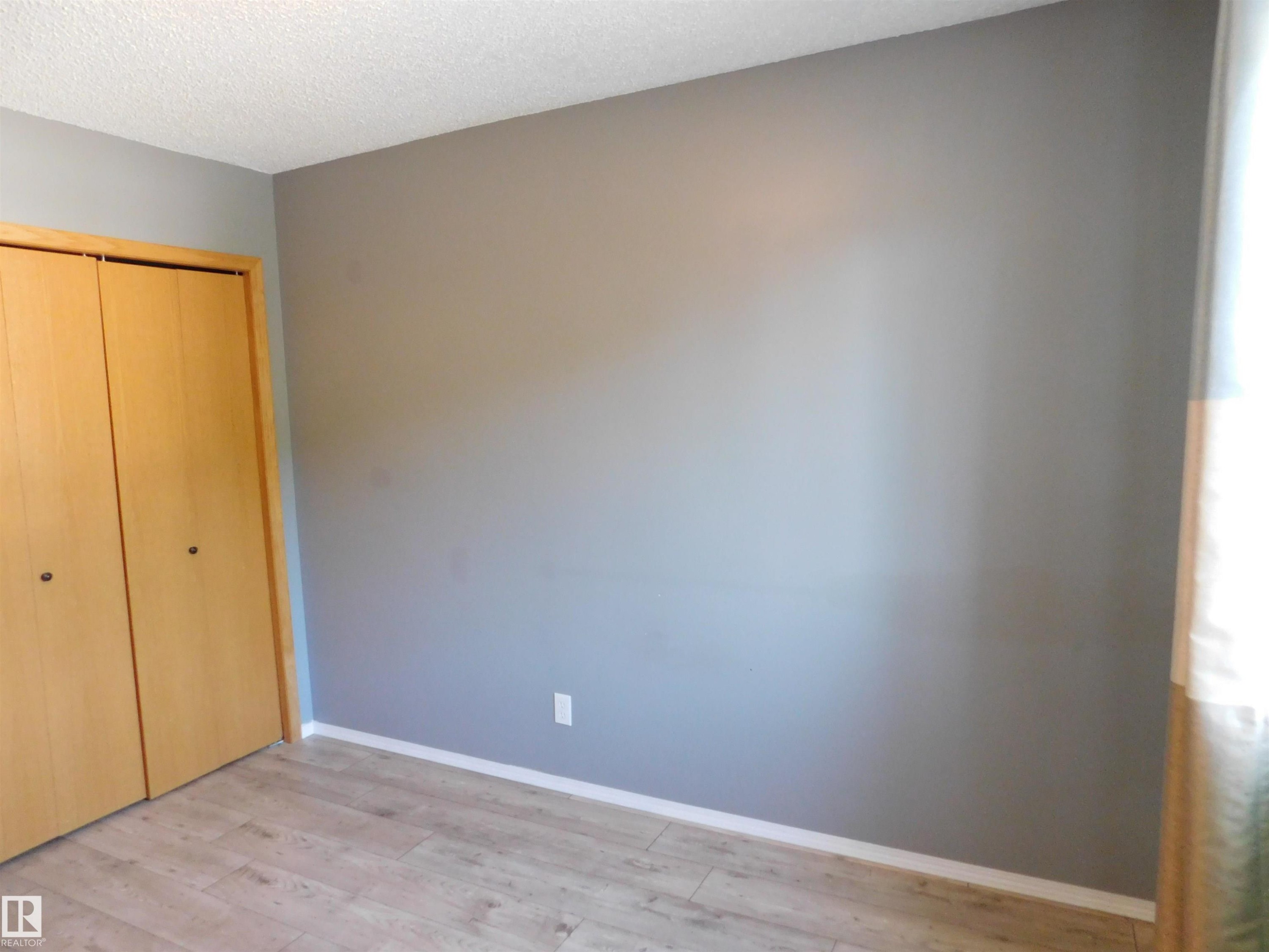 2255 Brennan Court Nw, Edmonton, AB