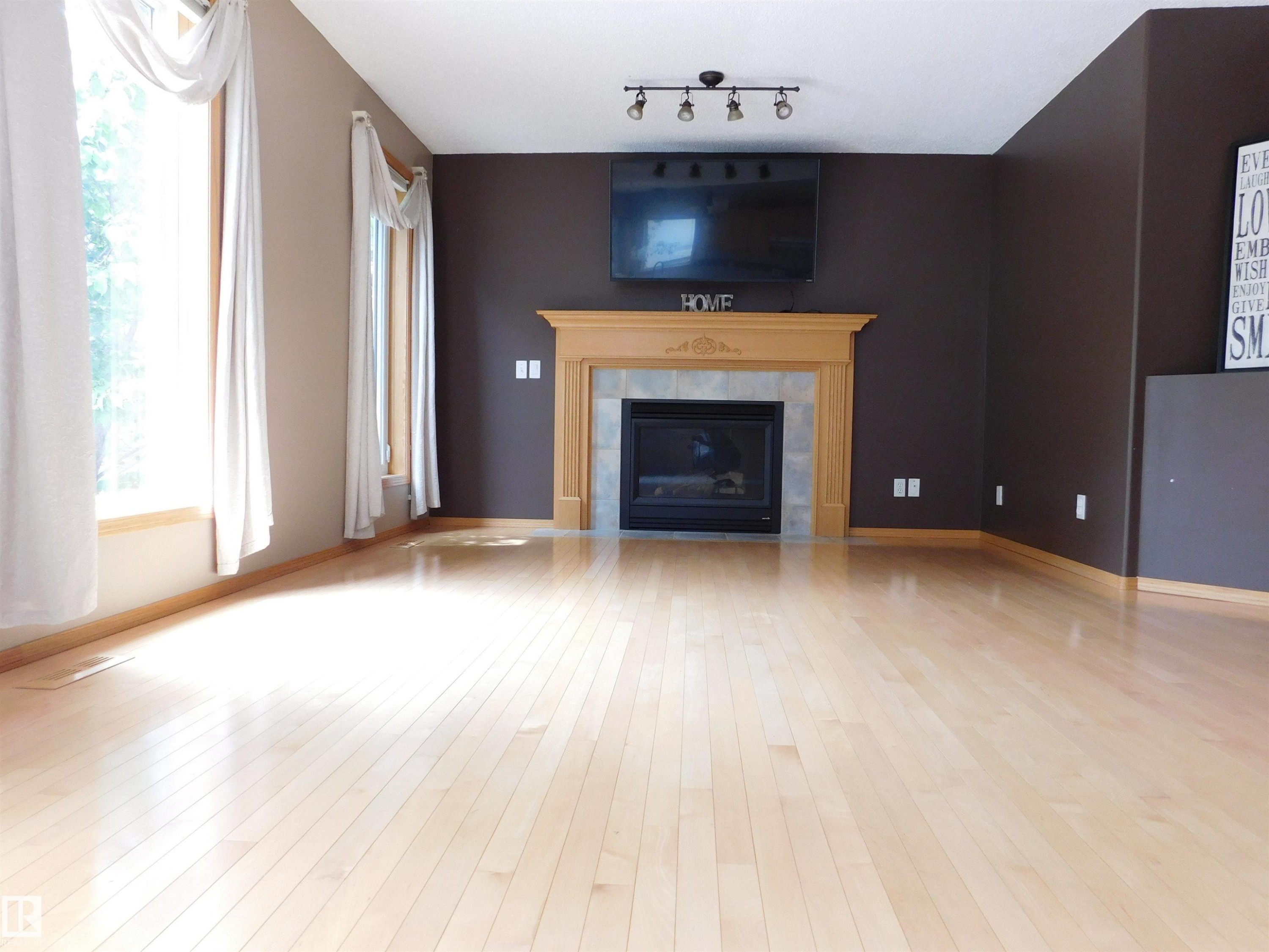 2255 Brennan Court Nw, Edmonton, AB