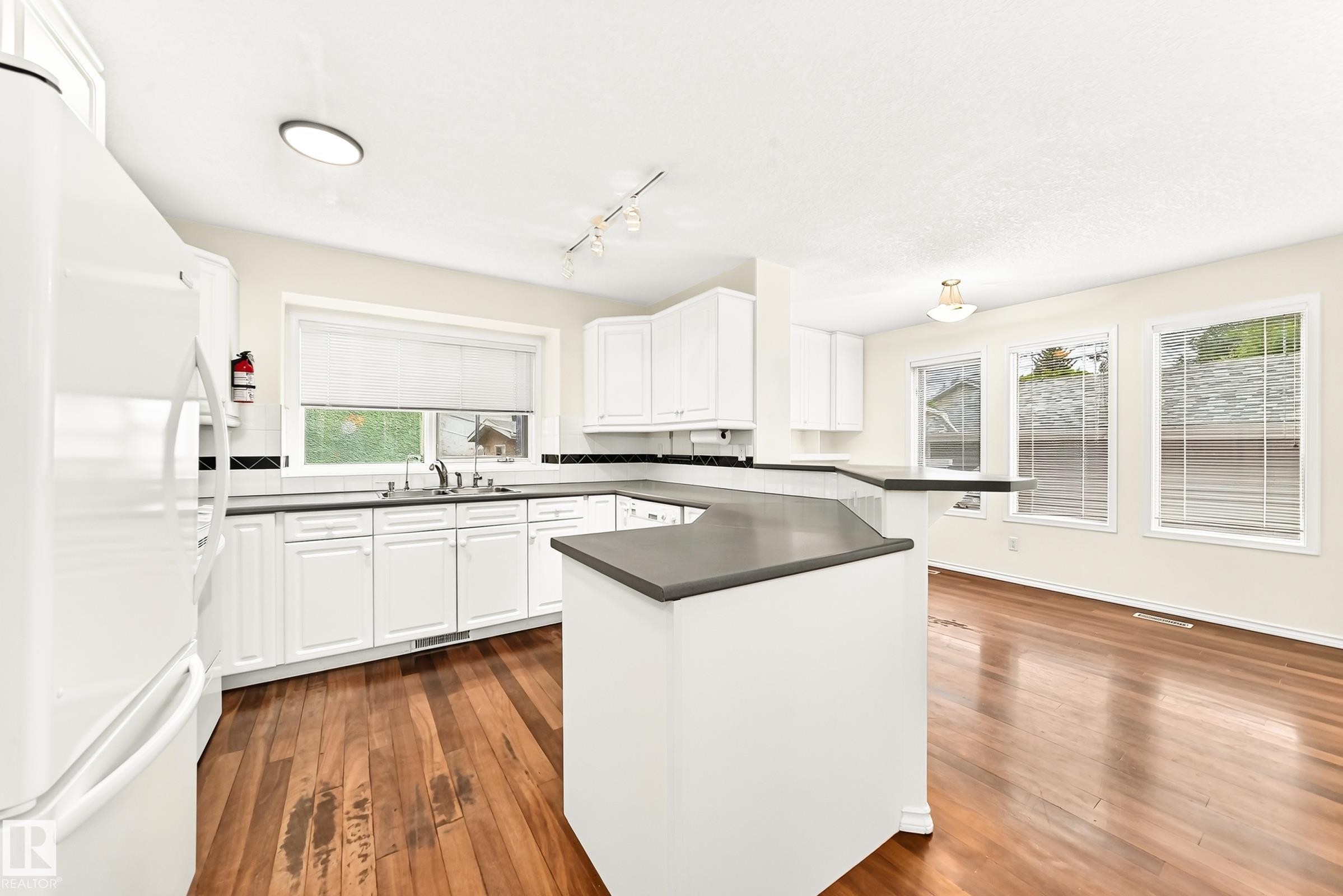 9130 77 Avenue, Edmonton, AB