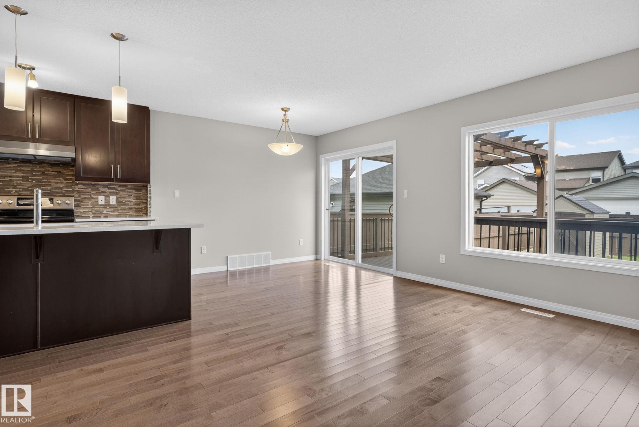 4330 Prowse Link Link Sw, Edmonton, AB - Indoor Photo Showing Kitchen