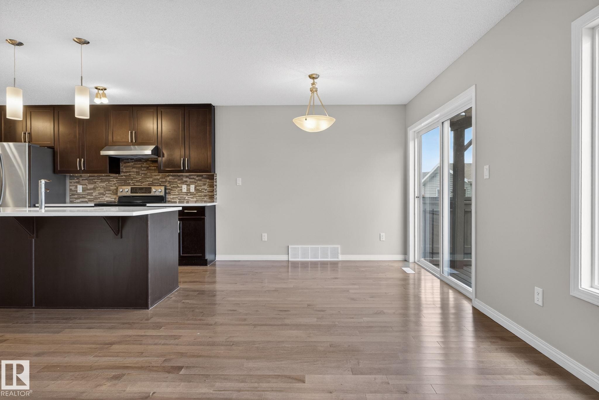 4330 Prowse Link Link Sw, Edmonton, AB - Indoor Photo Showing Kitchen With Upgraded Kitchen