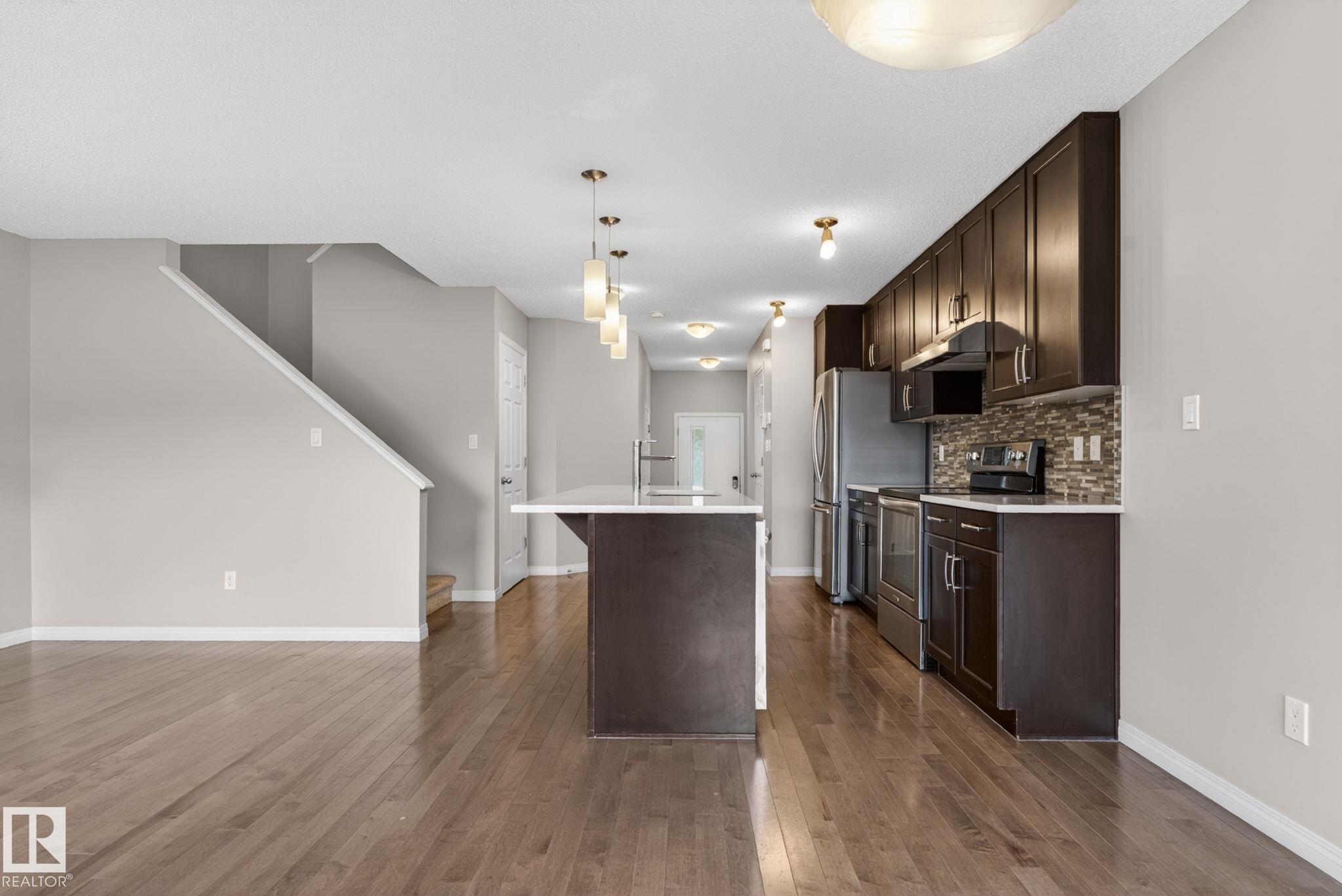 4330 Prowse Link Link Sw, Edmonton, AB - Indoor Photo Showing Kitchen With Upgraded Kitchen