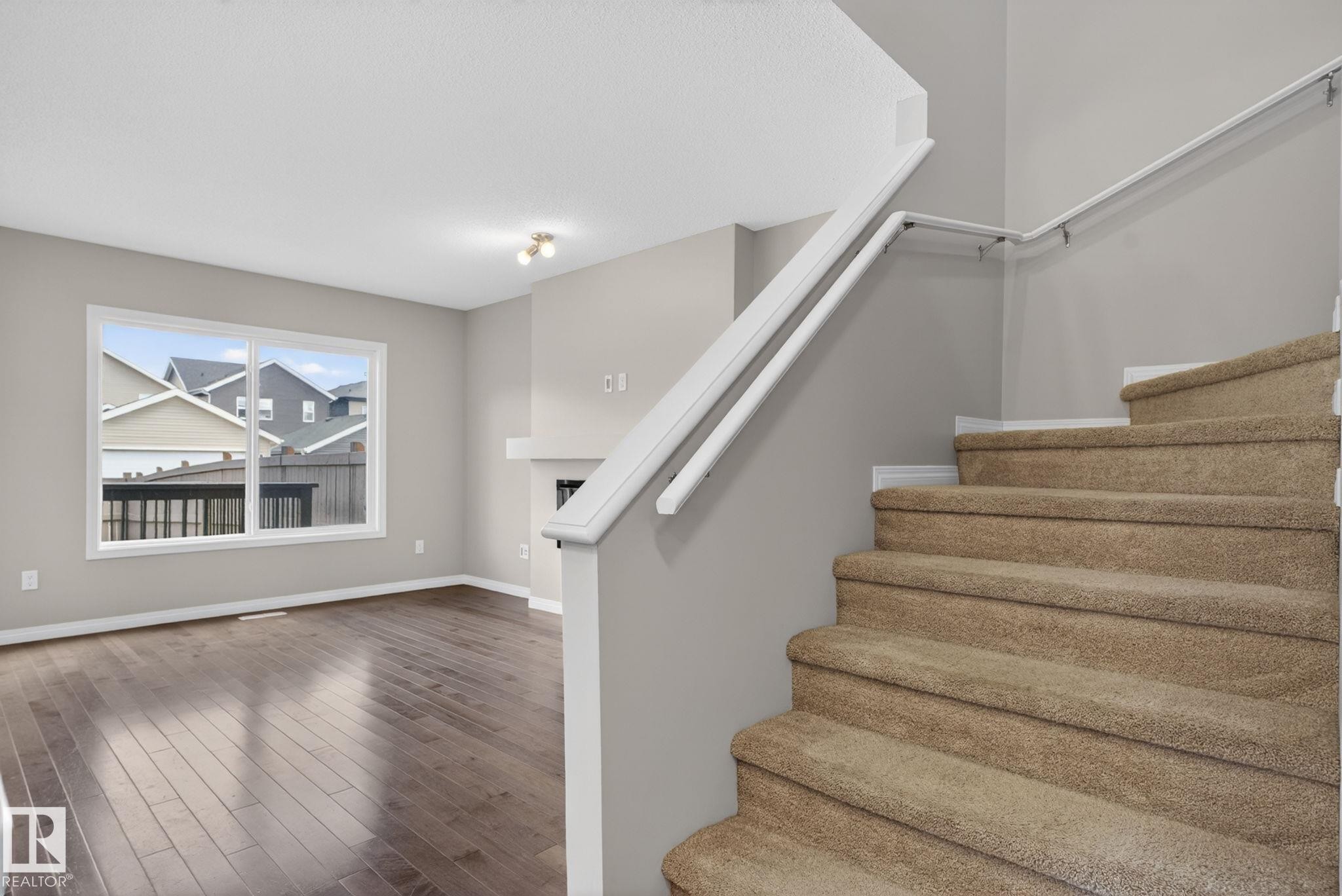 4330 Prowse Link Link Sw, Edmonton, AB - Indoor Photo Showing Other Room