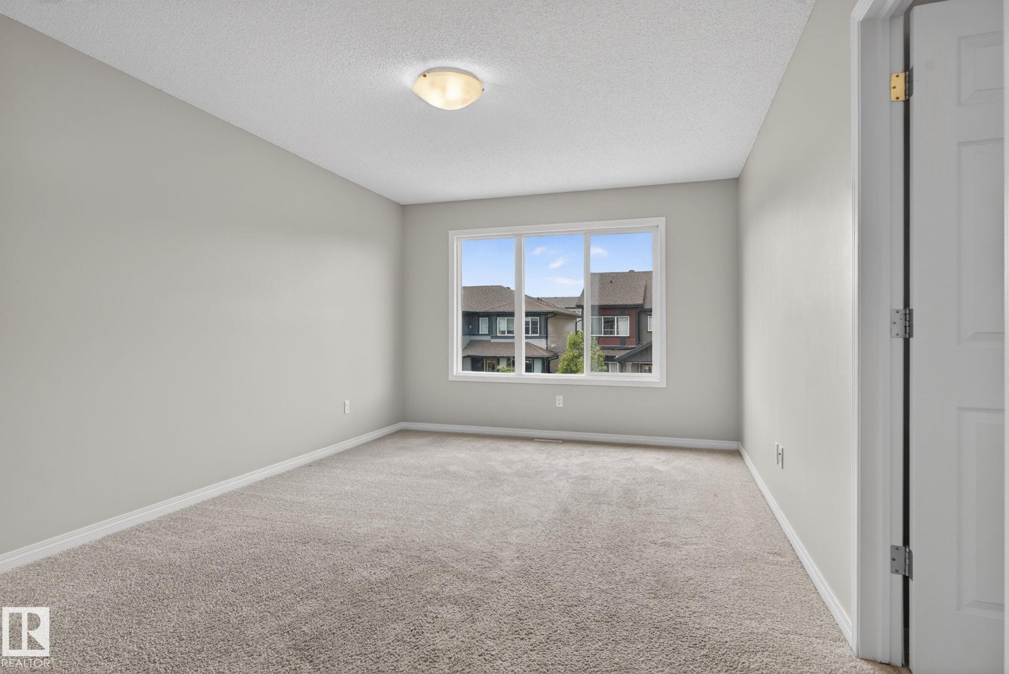 4330 Prowse Link Link Sw, Edmonton, AB - Indoor Photo Showing Other Room