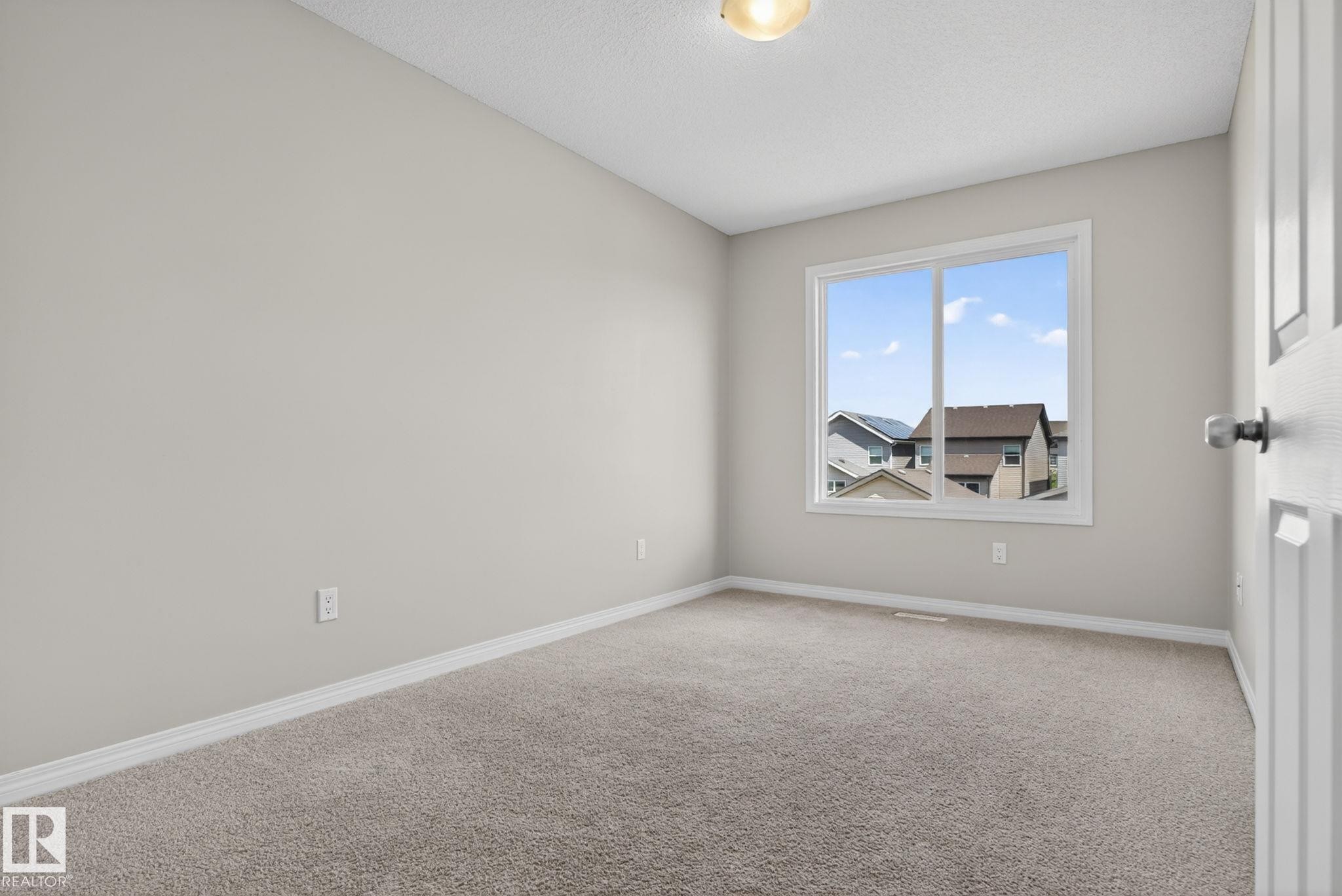 4330 Prowse Link Link Sw, Edmonton, AB - Indoor Photo Showing Other Room