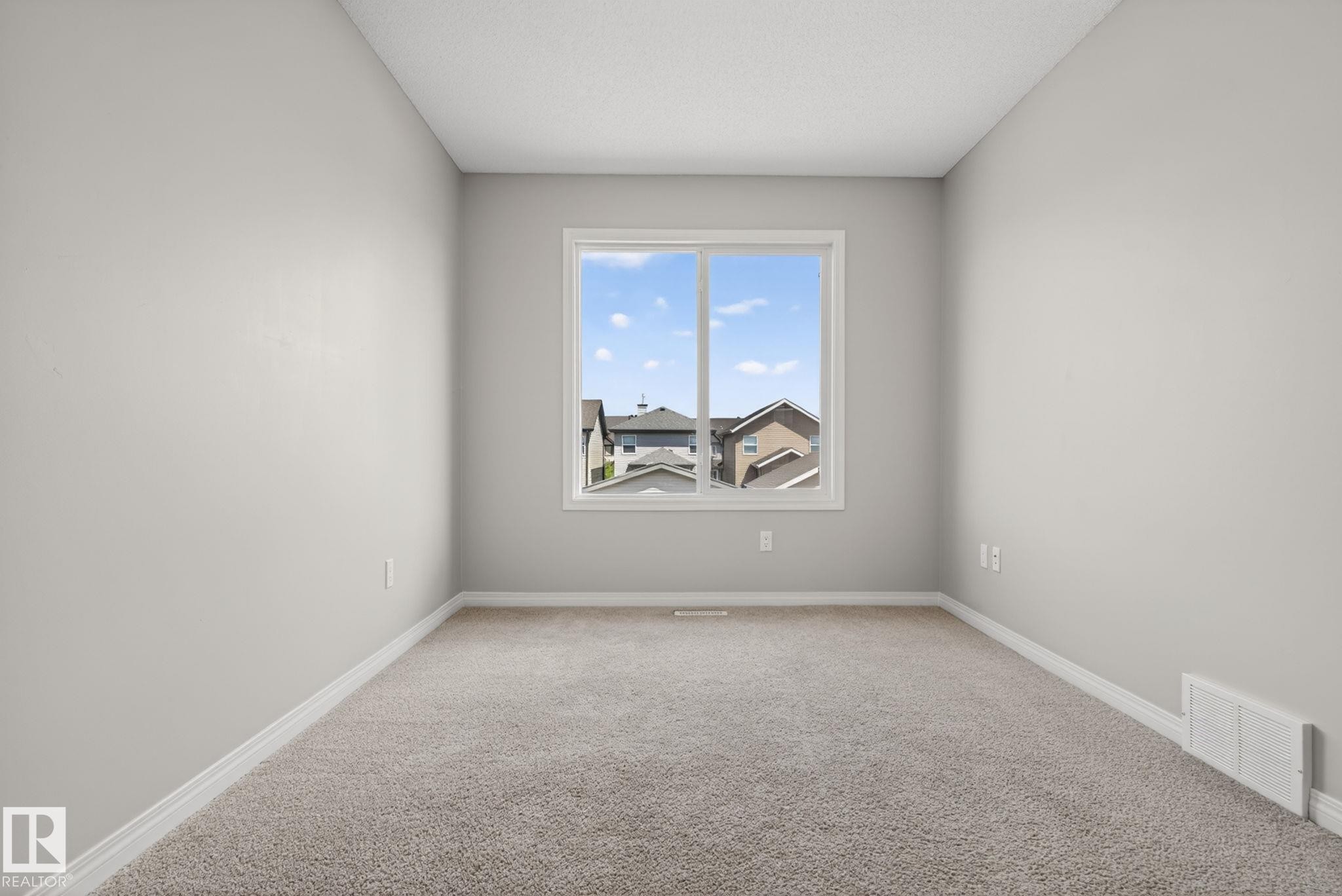 4330 Prowse Link Link Sw, Edmonton, AB - Indoor Photo Showing Other Room