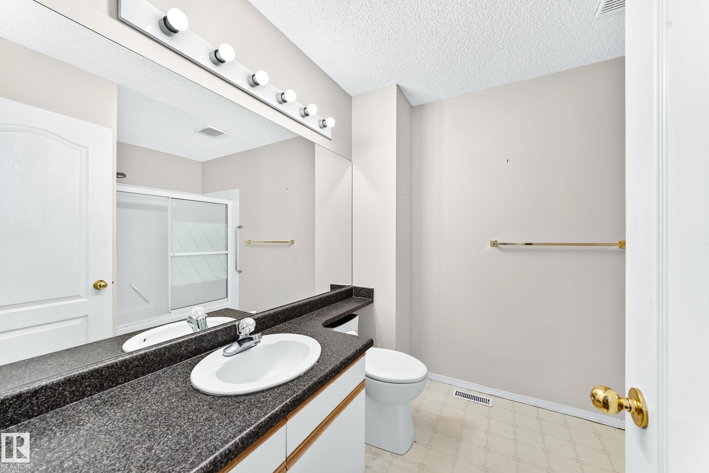 15826 67B Street, Edmonton, AB