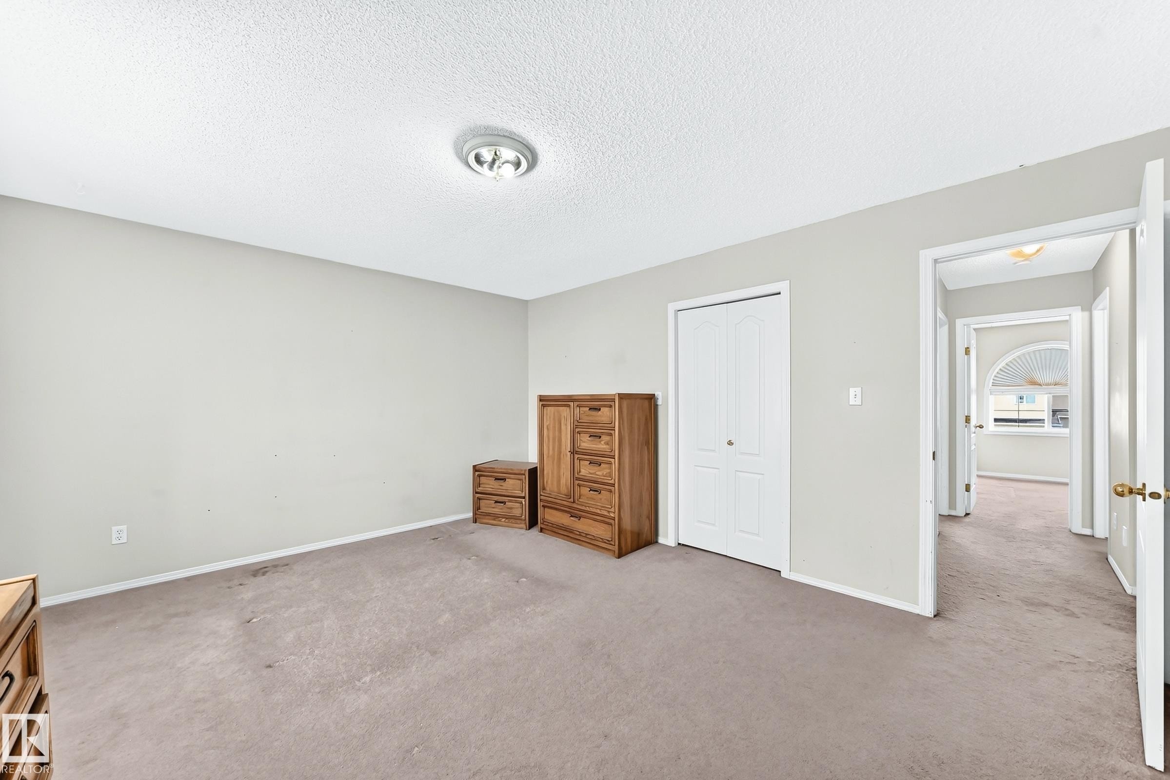 15826 67B Street, Edmonton, AB