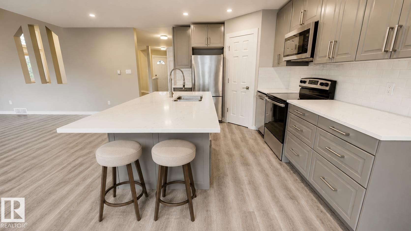 2 Hampton Crest, Sherwood Park, AB