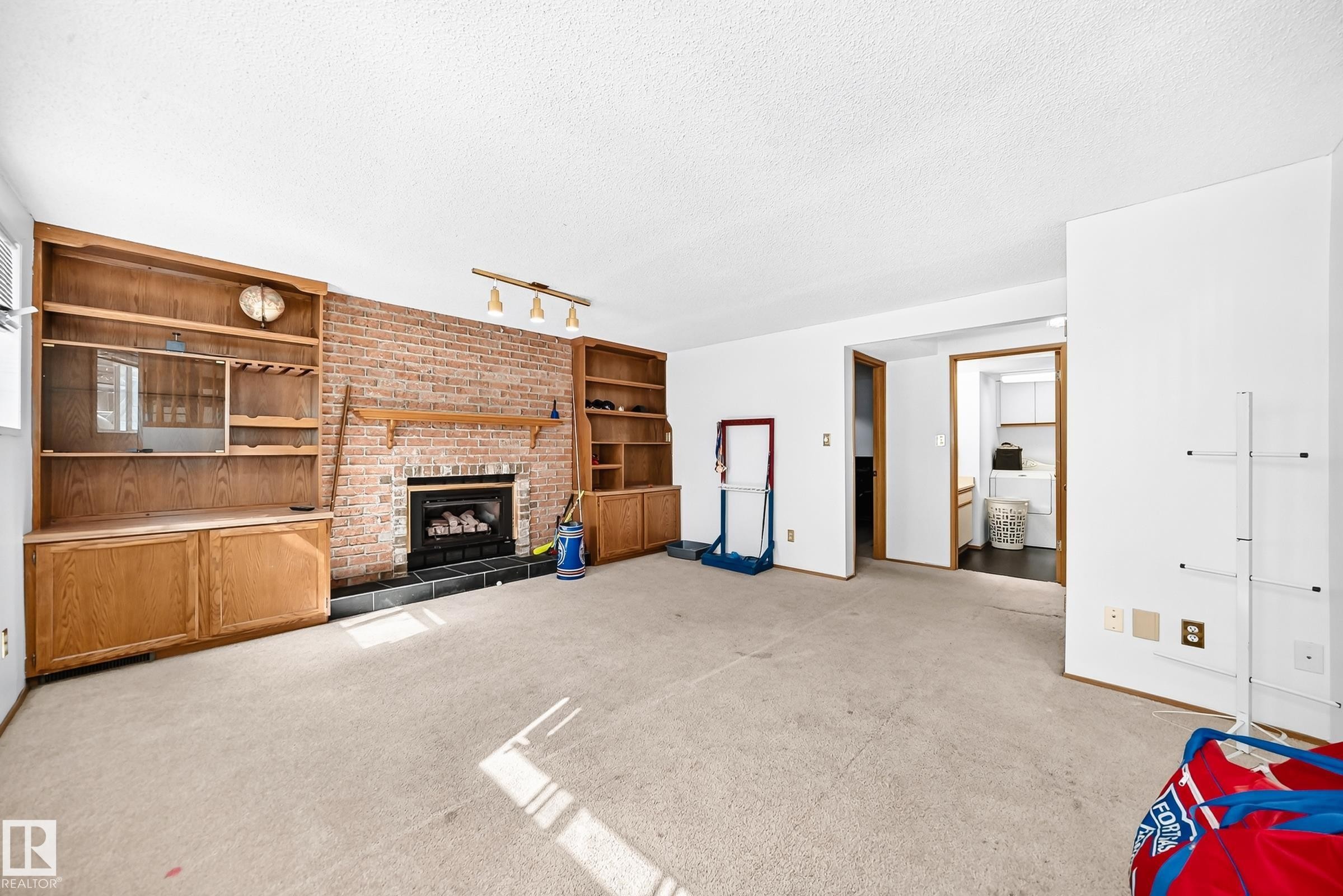 8011 188 Street, Edmonton, AB